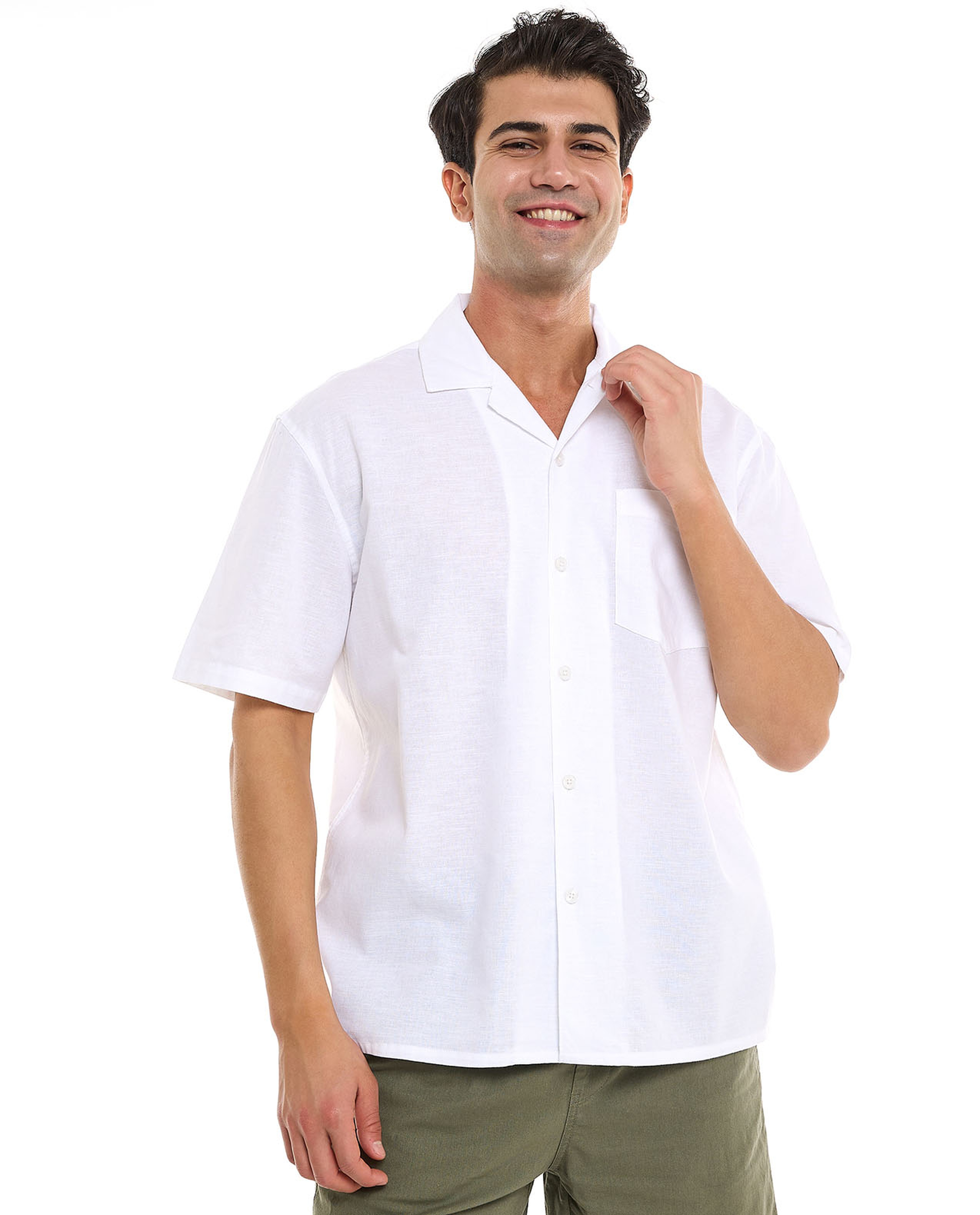 Solid Shirt With Spread Collar and Short Sleeves