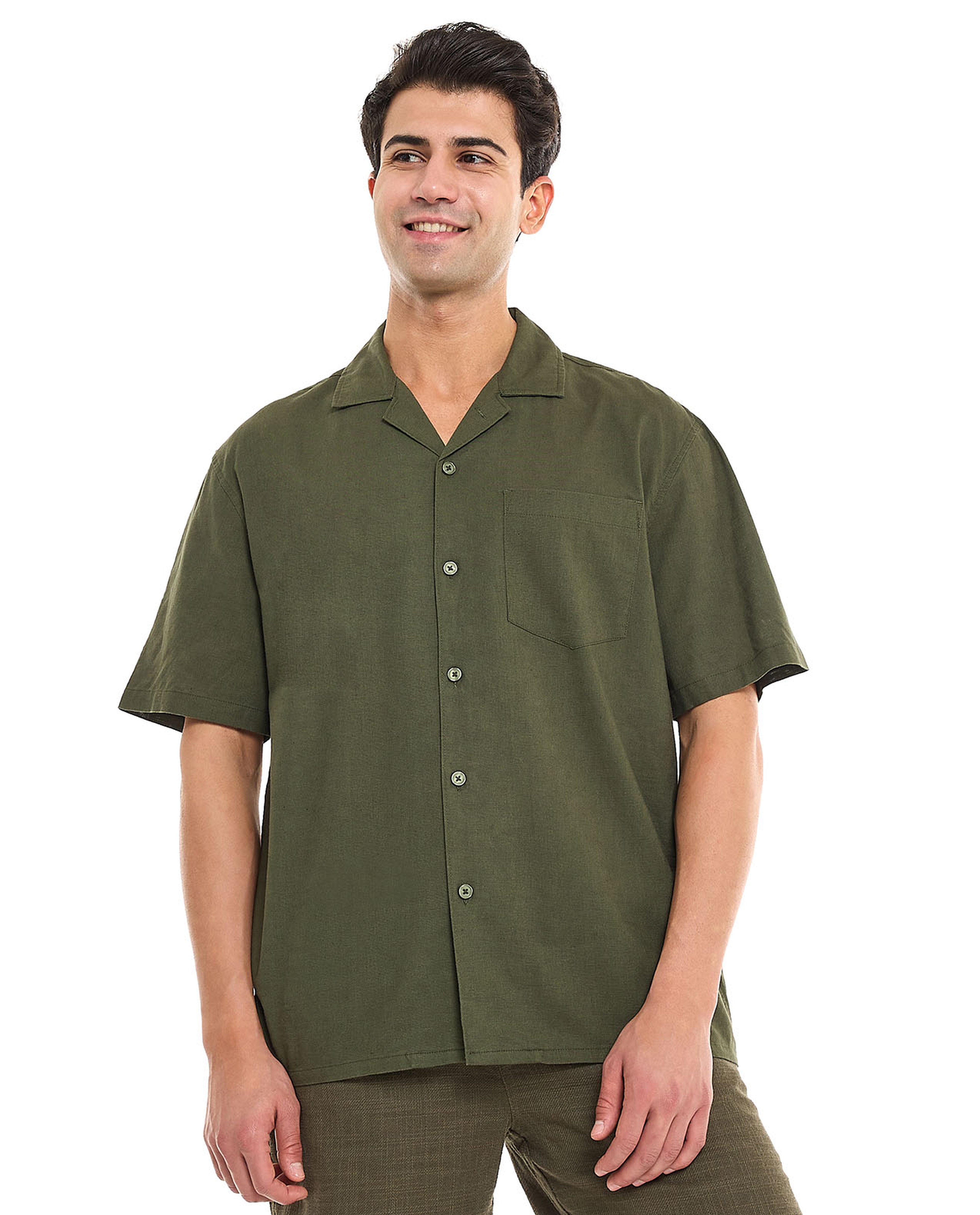 Solid Shirt With Spread Collar and Short Sleeves
