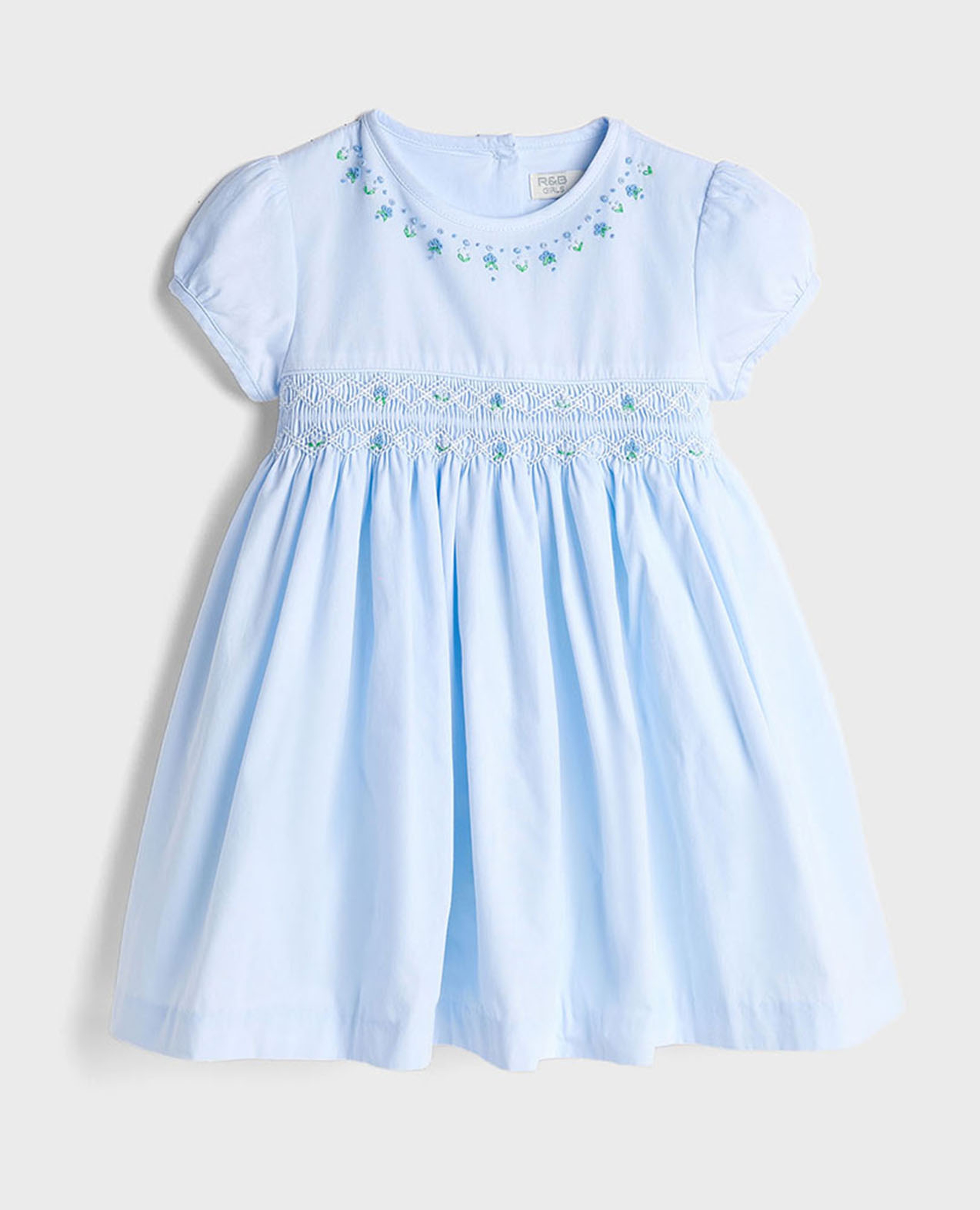 فستان واسع مطرز بياقة مستديرة وأكمام باف