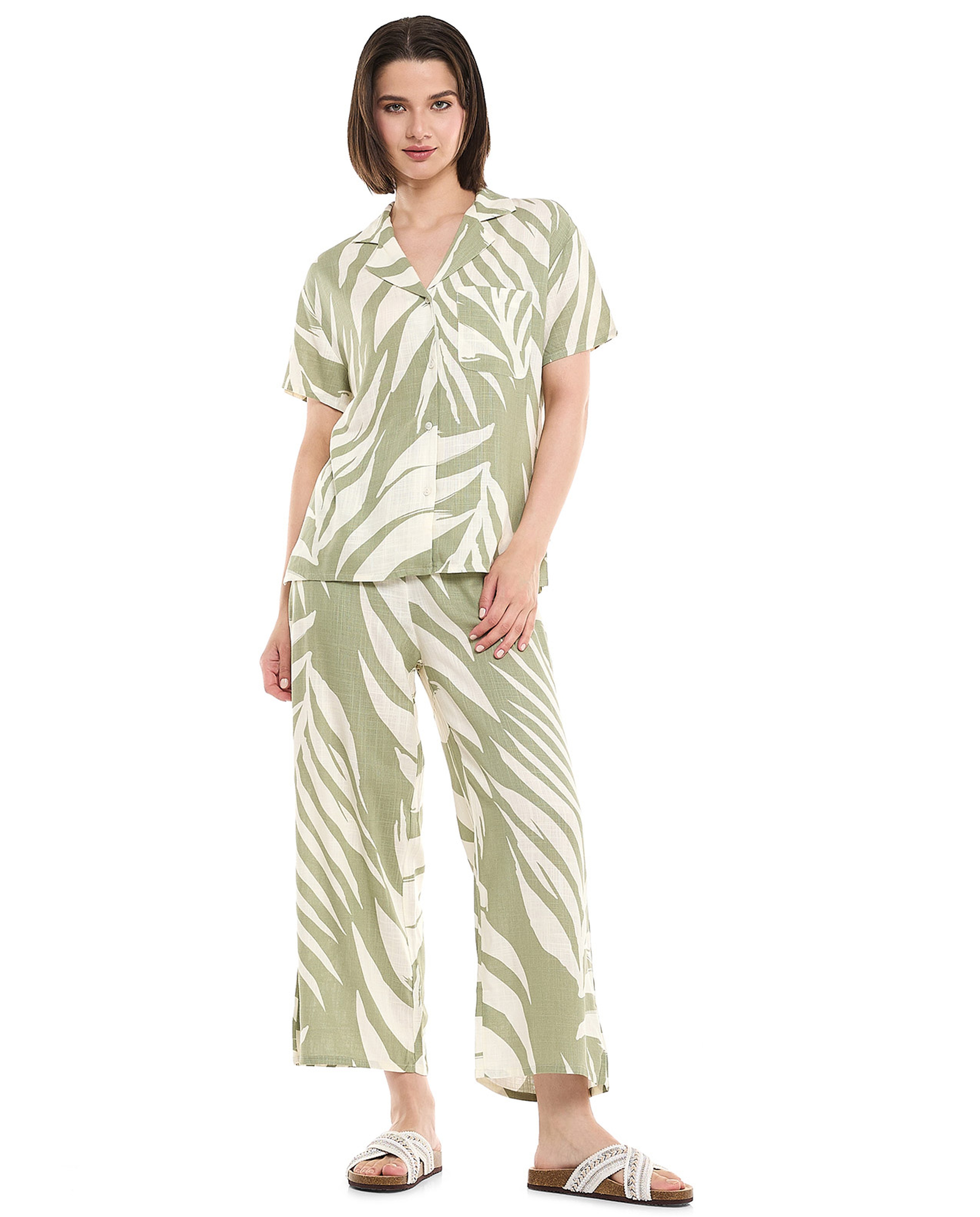 Patterned Shirt with Revere Collar and Short Sleeves