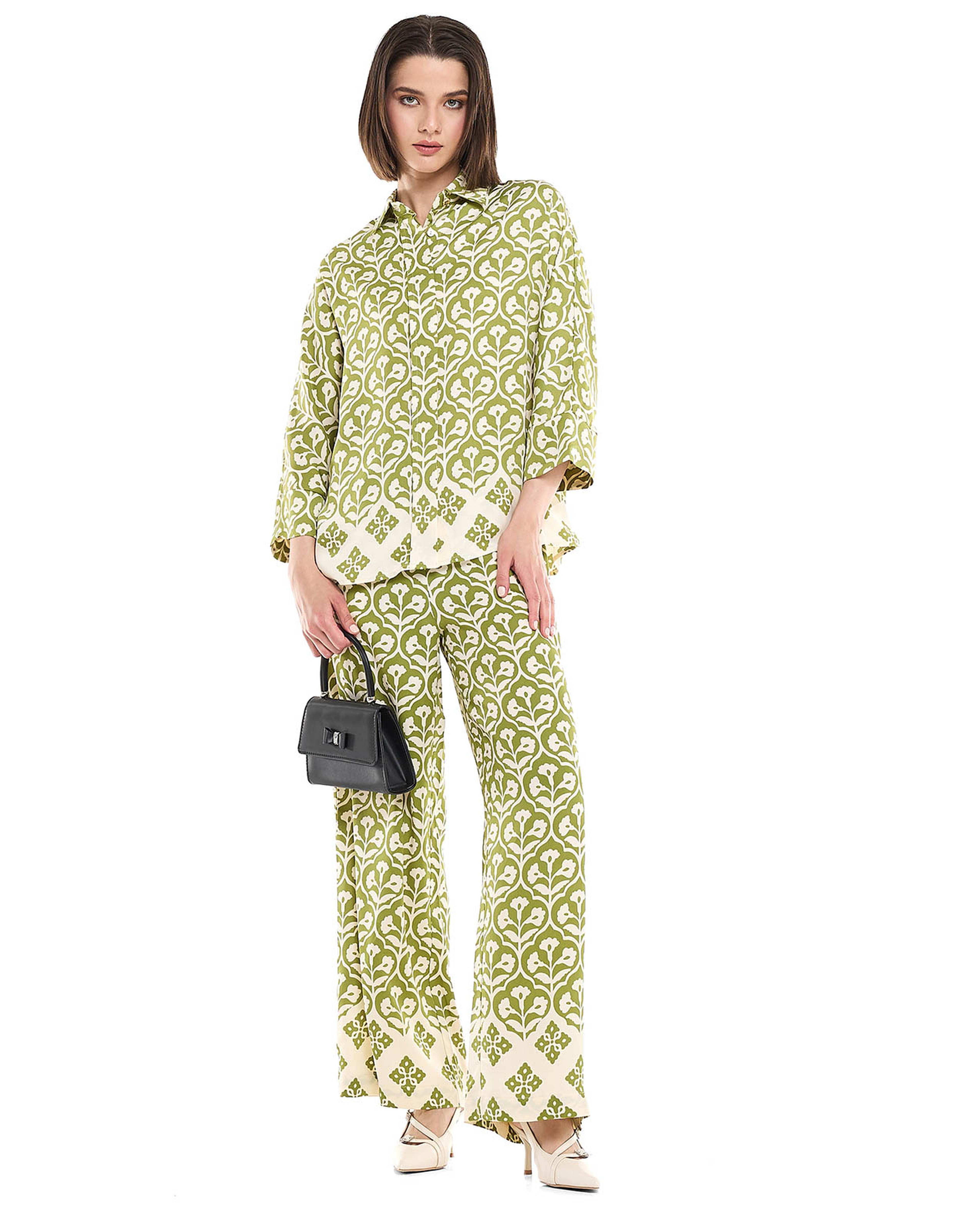 Patterned Shirt with Classic Collar and 3/4 Sleeves