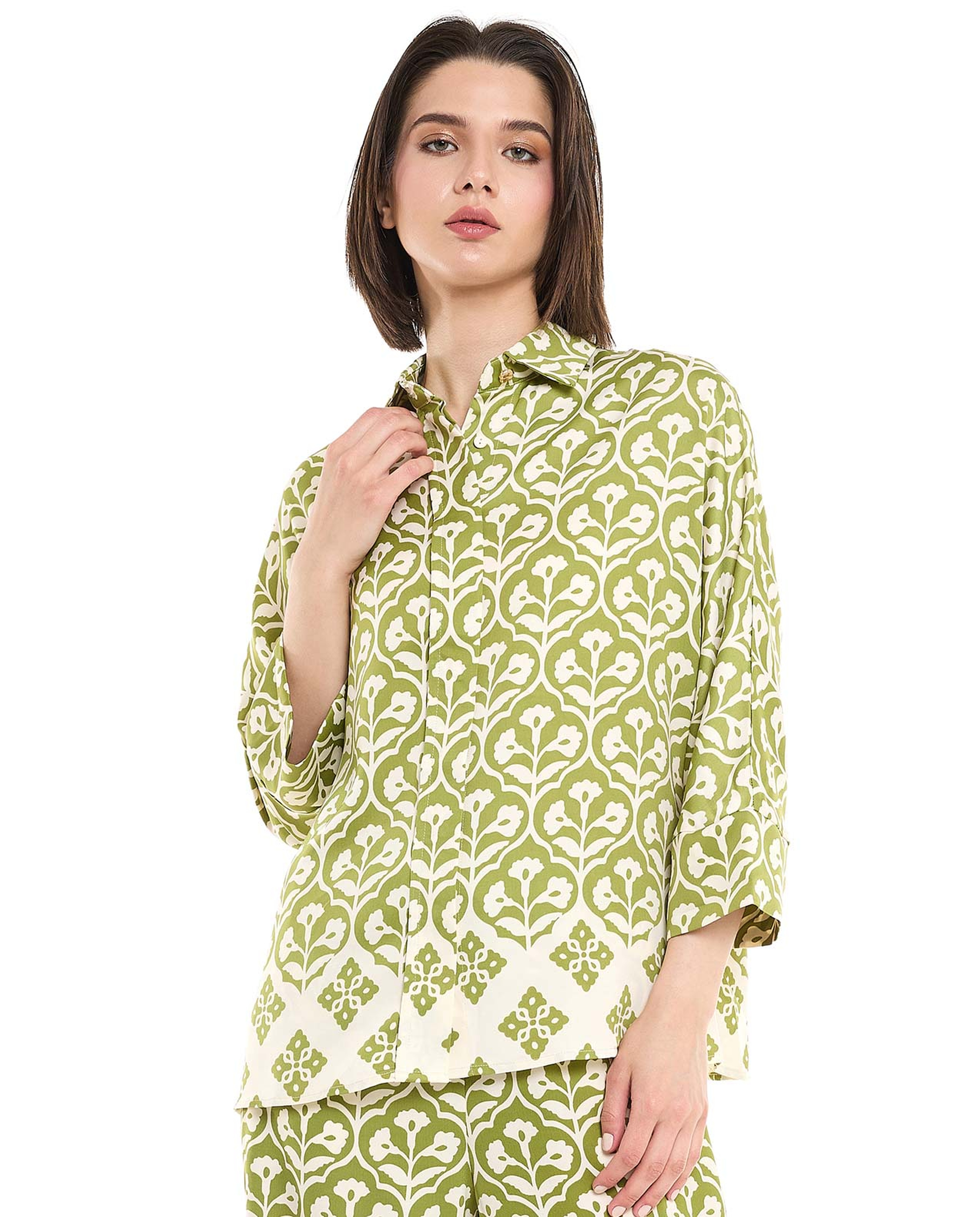 Patterned Shirt with Classic Collar and 3/4 Sleeves