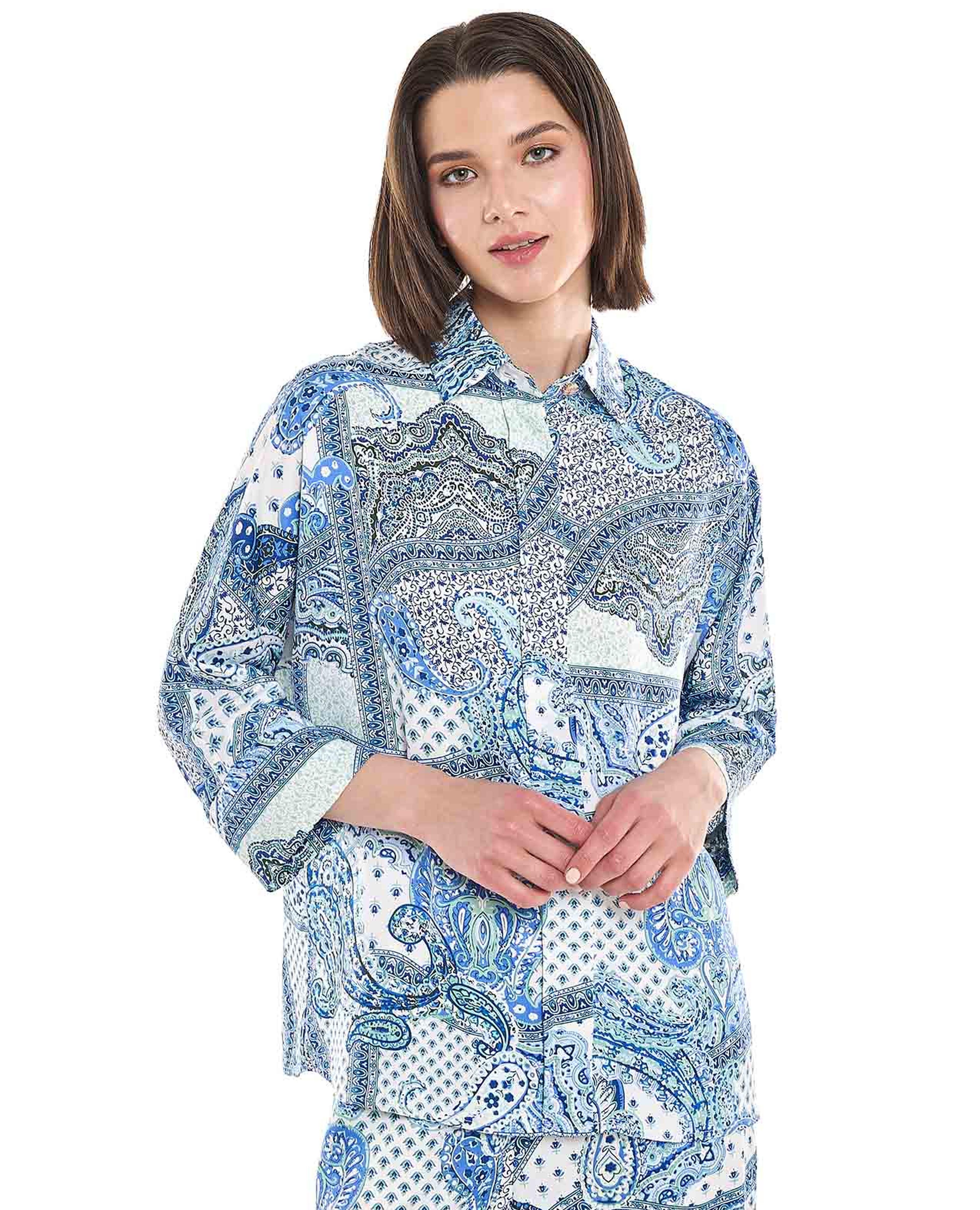 قميص منقوش بياقة كلاسيكية وأكمام 3/4