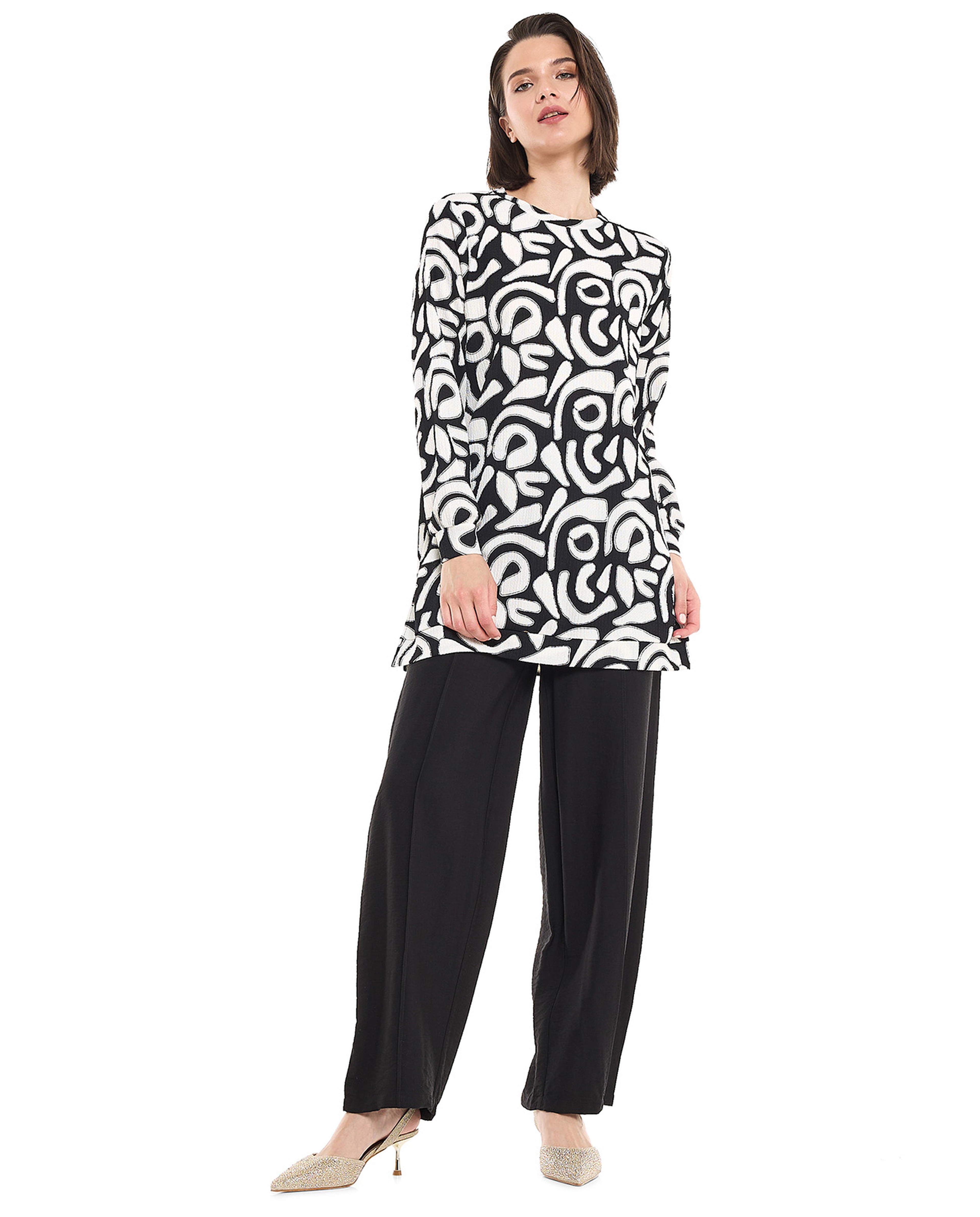 Patterned Tunic with Crew Neck and Long Sleeves