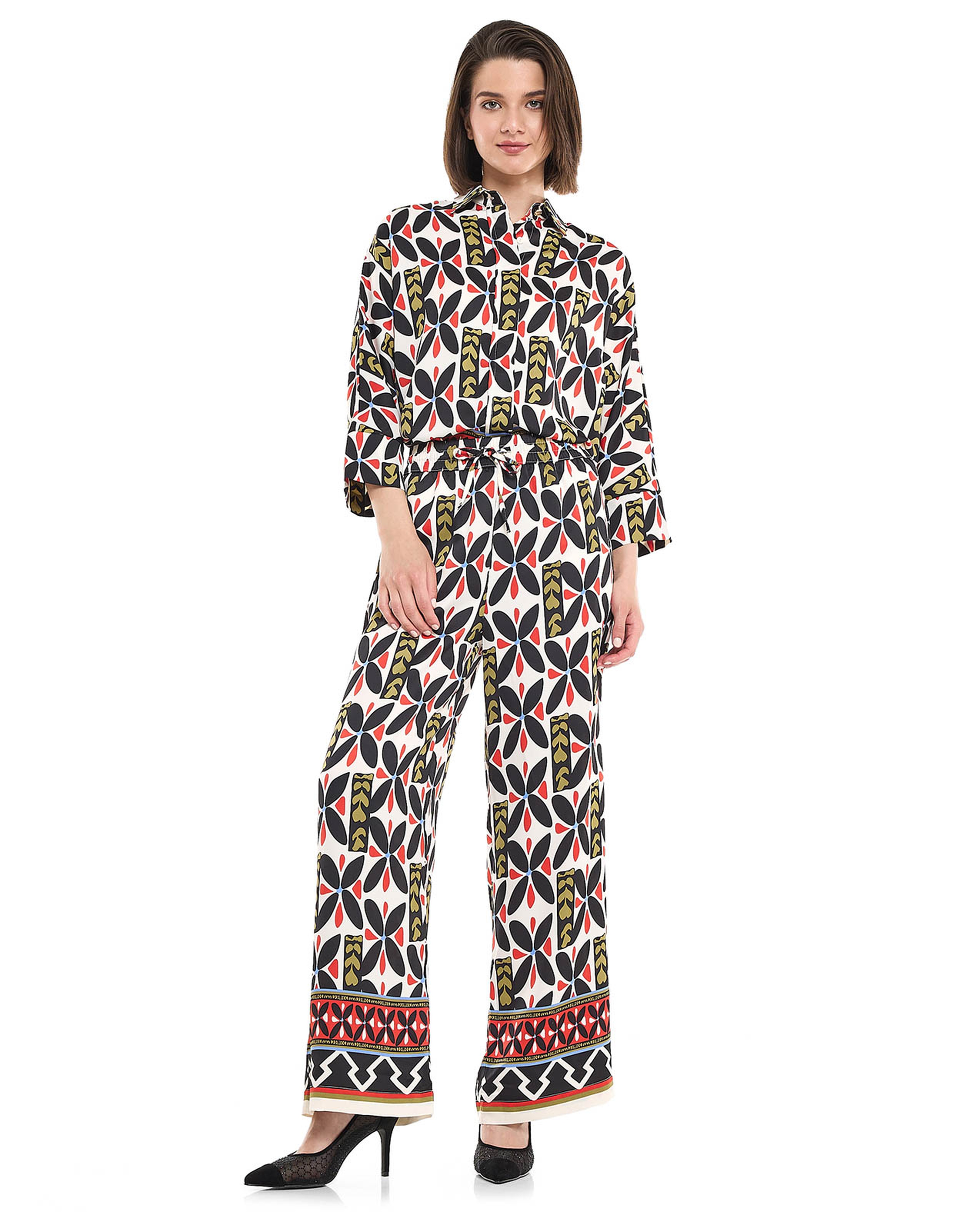 Patterned Shirt with Classic Collar and 3/4 Sleeves