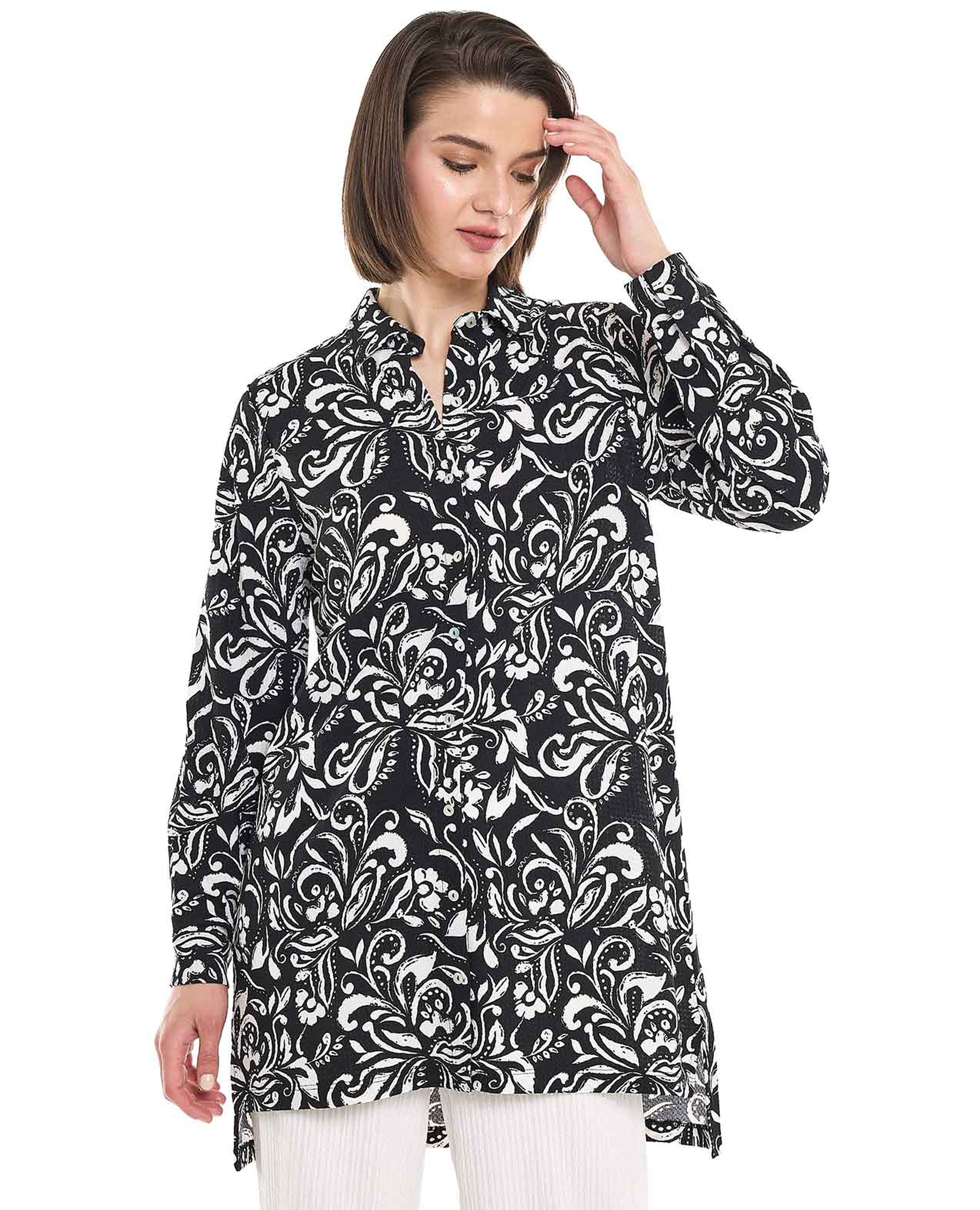 تونيك منقوش بياقة كلاسيكية وأكمام طويلة