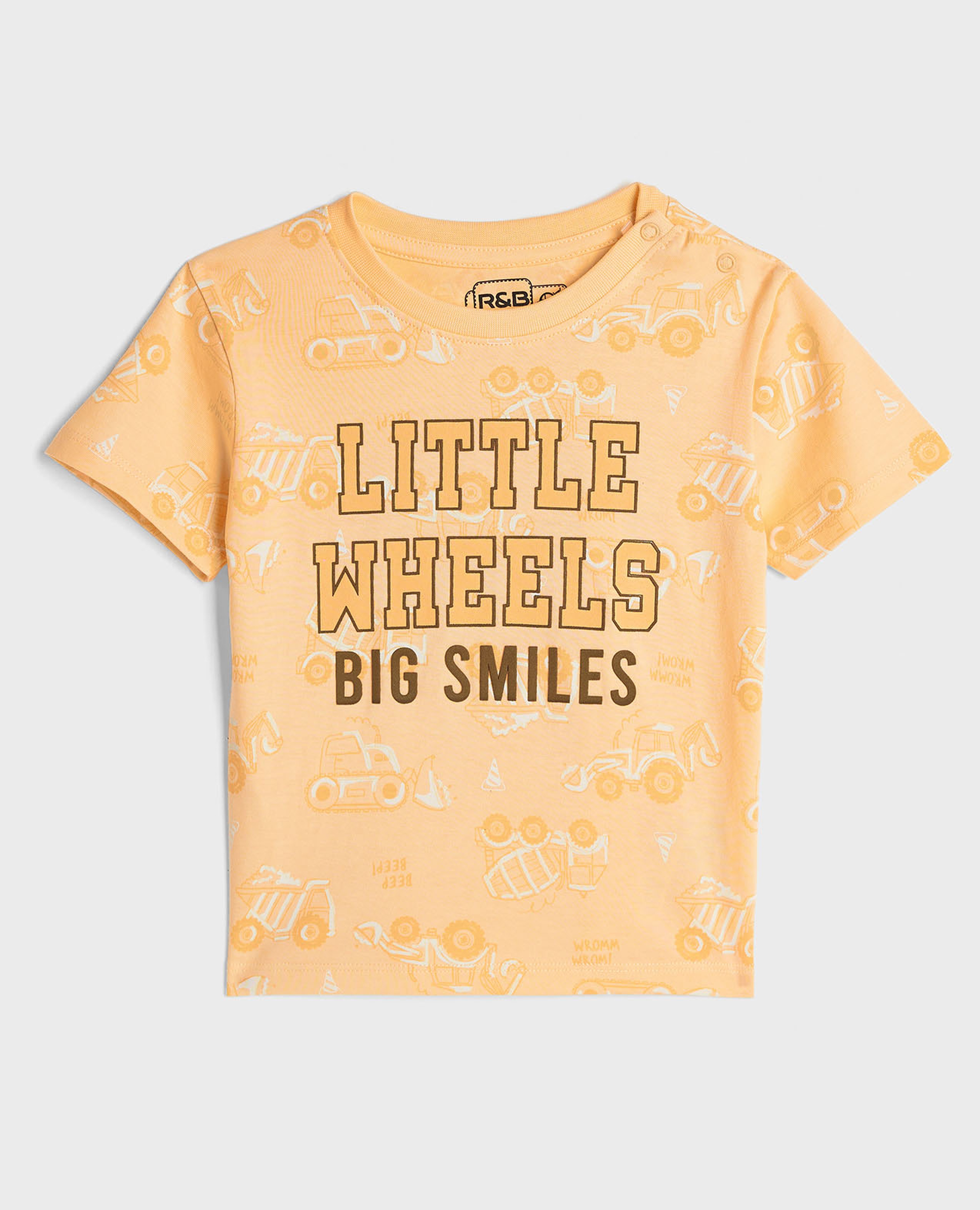 تيشيرت بياقة مستديرة وأكمام قصيرة وطبعة