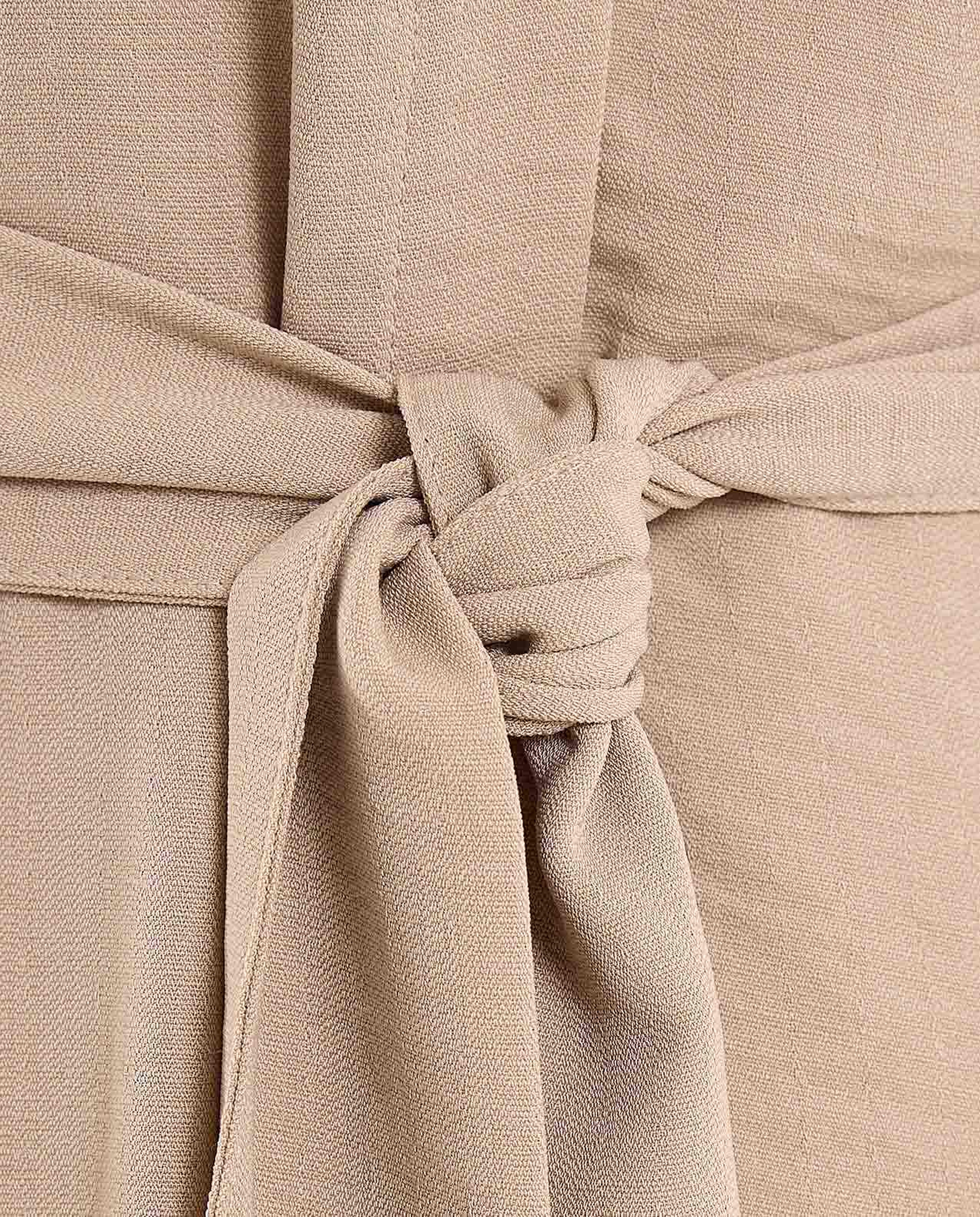 Belted Shirt Dress with Classic Collar and Short Sleeves