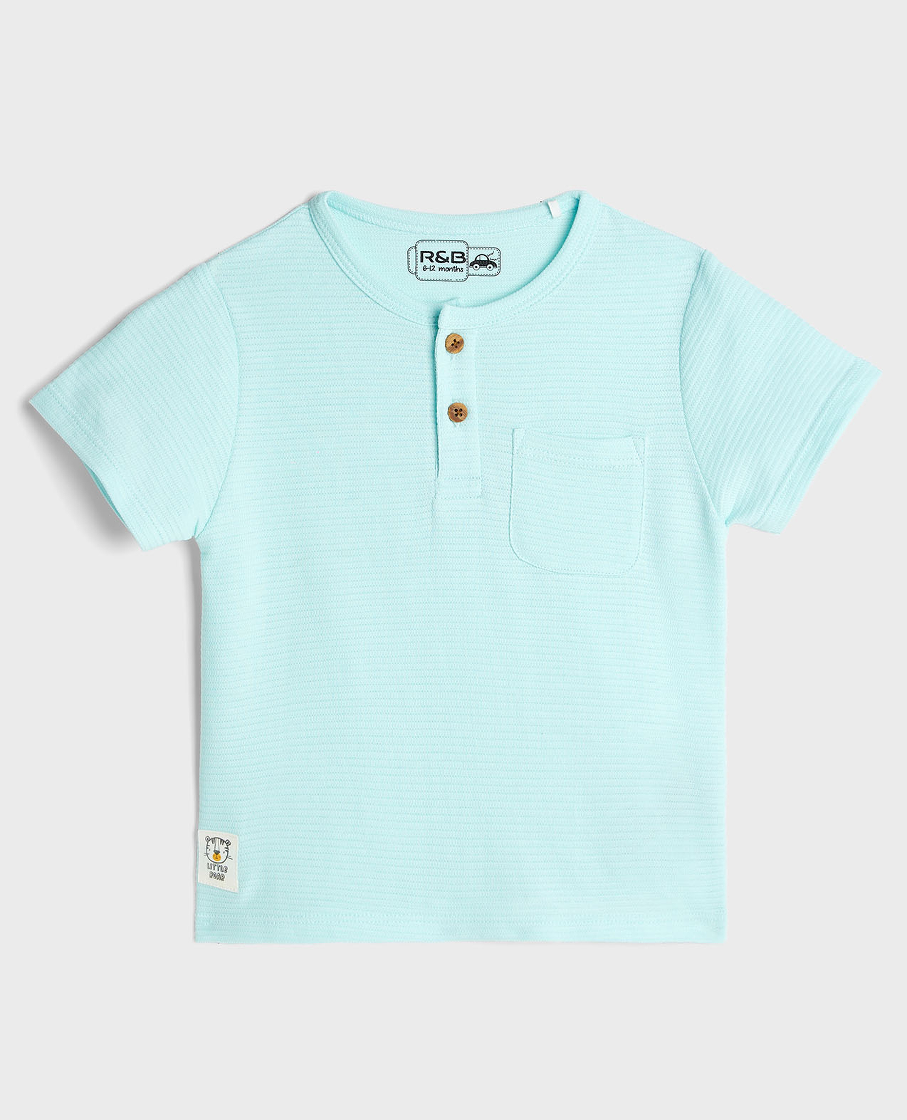 تيشيرت بياقة هينلي وأكمام قصيرة