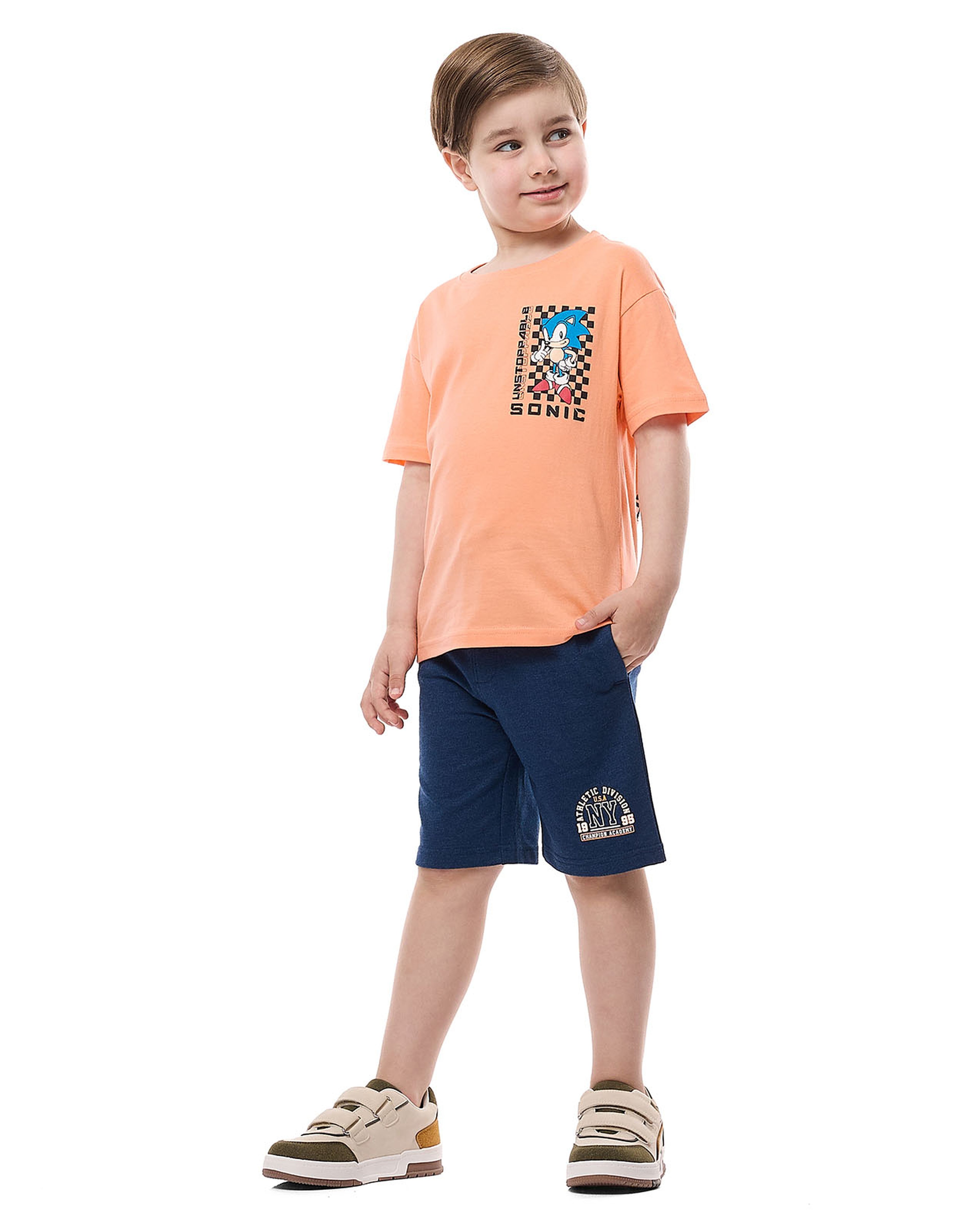 شورت بطبعة ورباط على الخصر