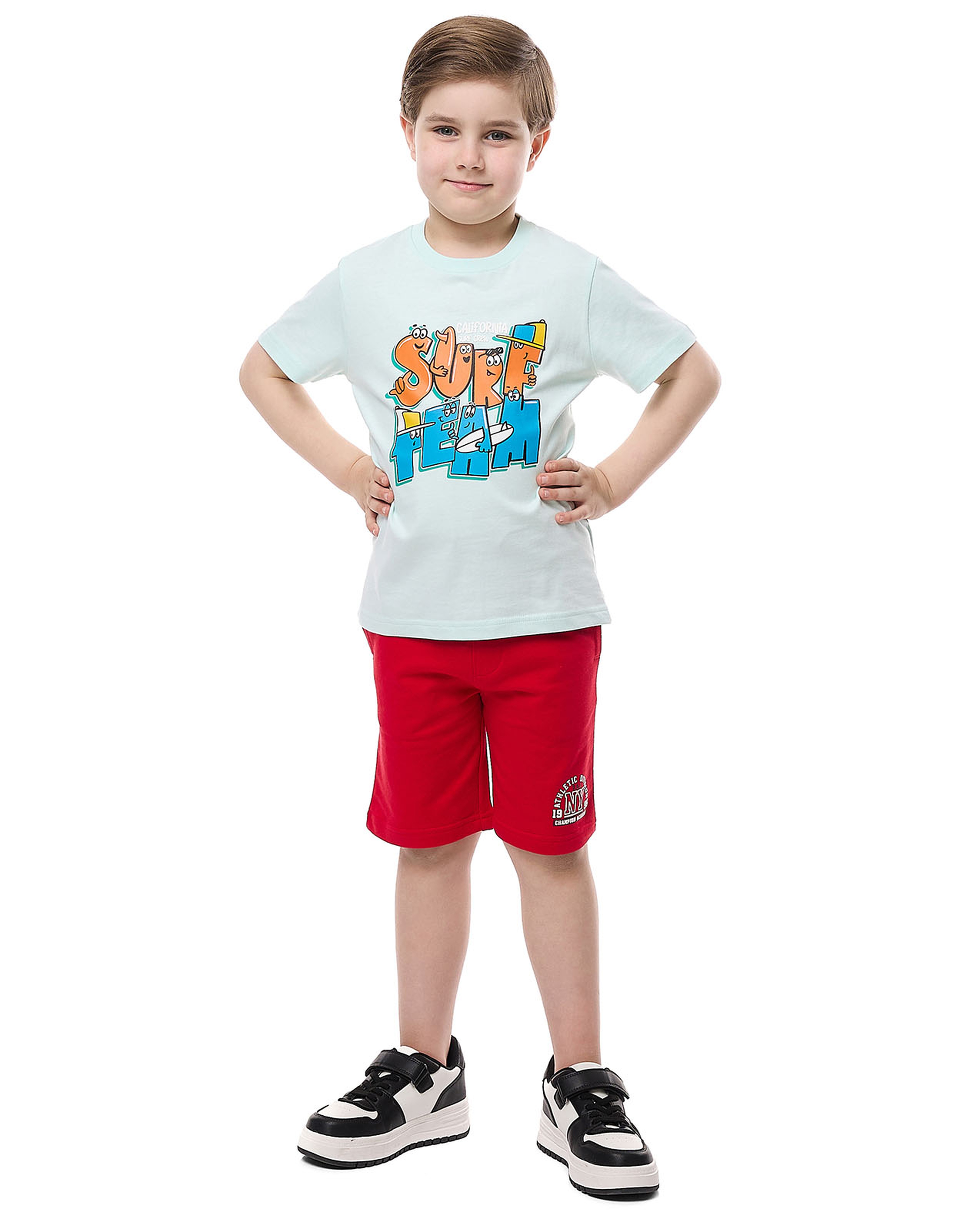 شورت بطبعة ورباط على الخصر