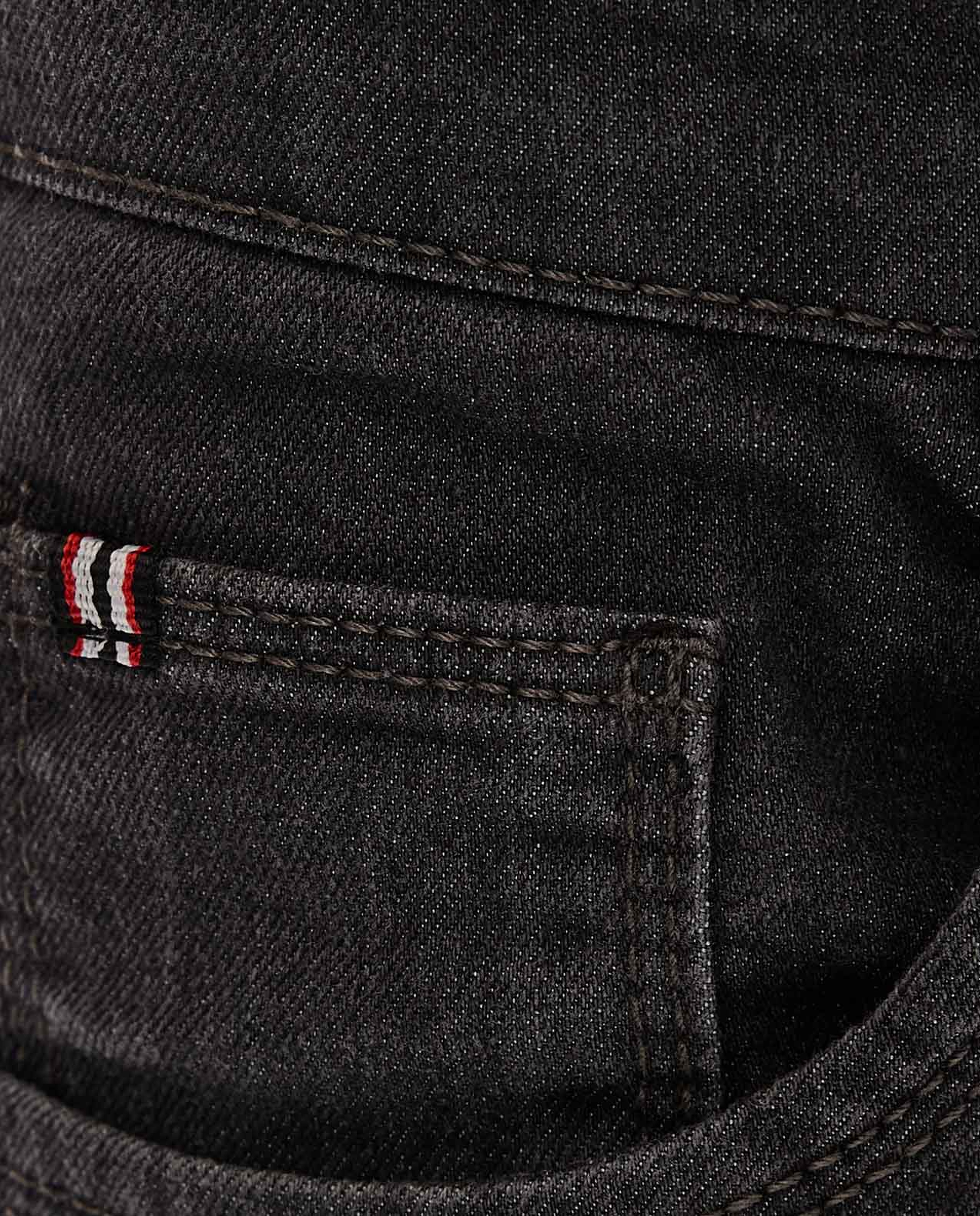 شورت دينيم  بأزرار