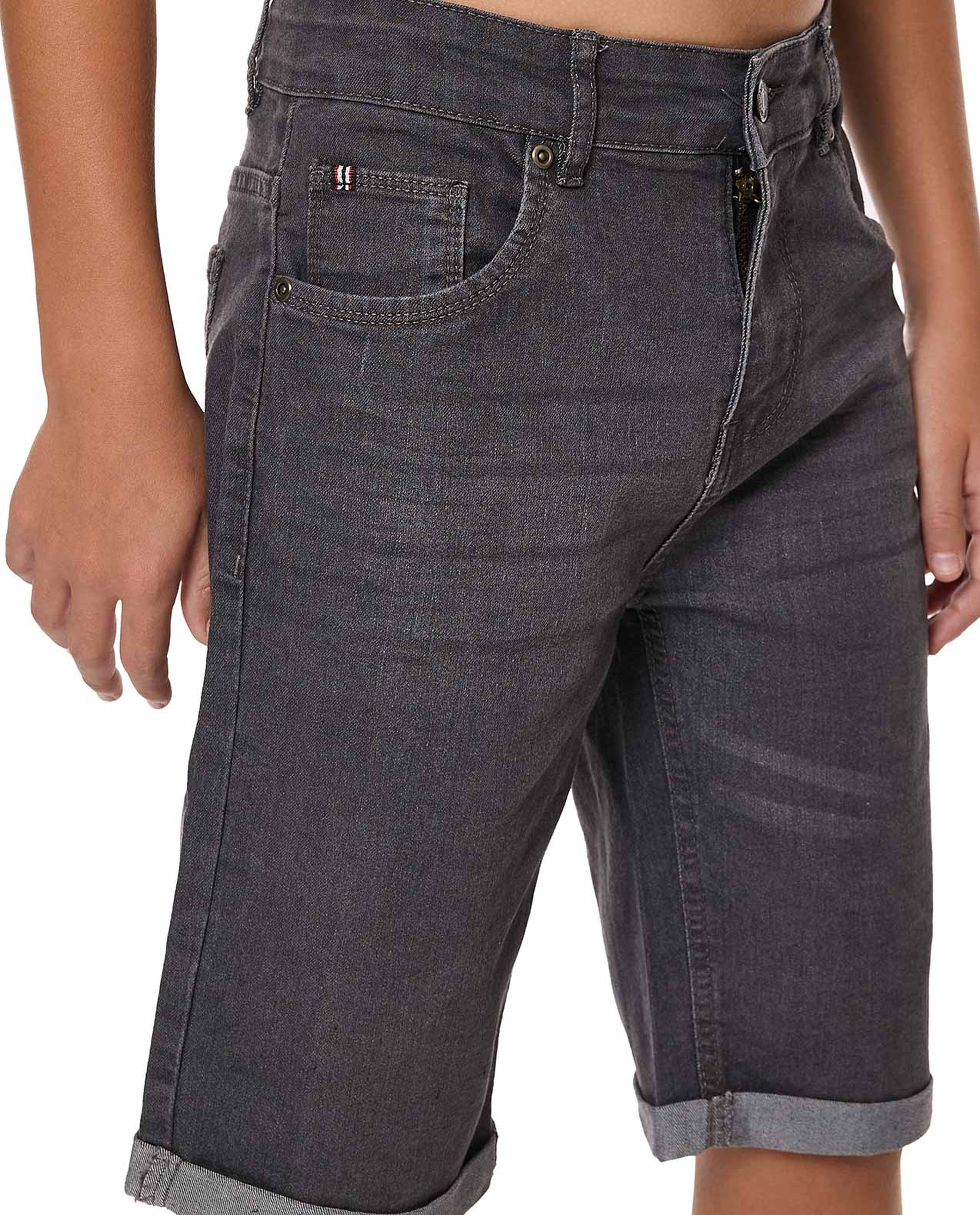 شورت دينيم  بأزرار