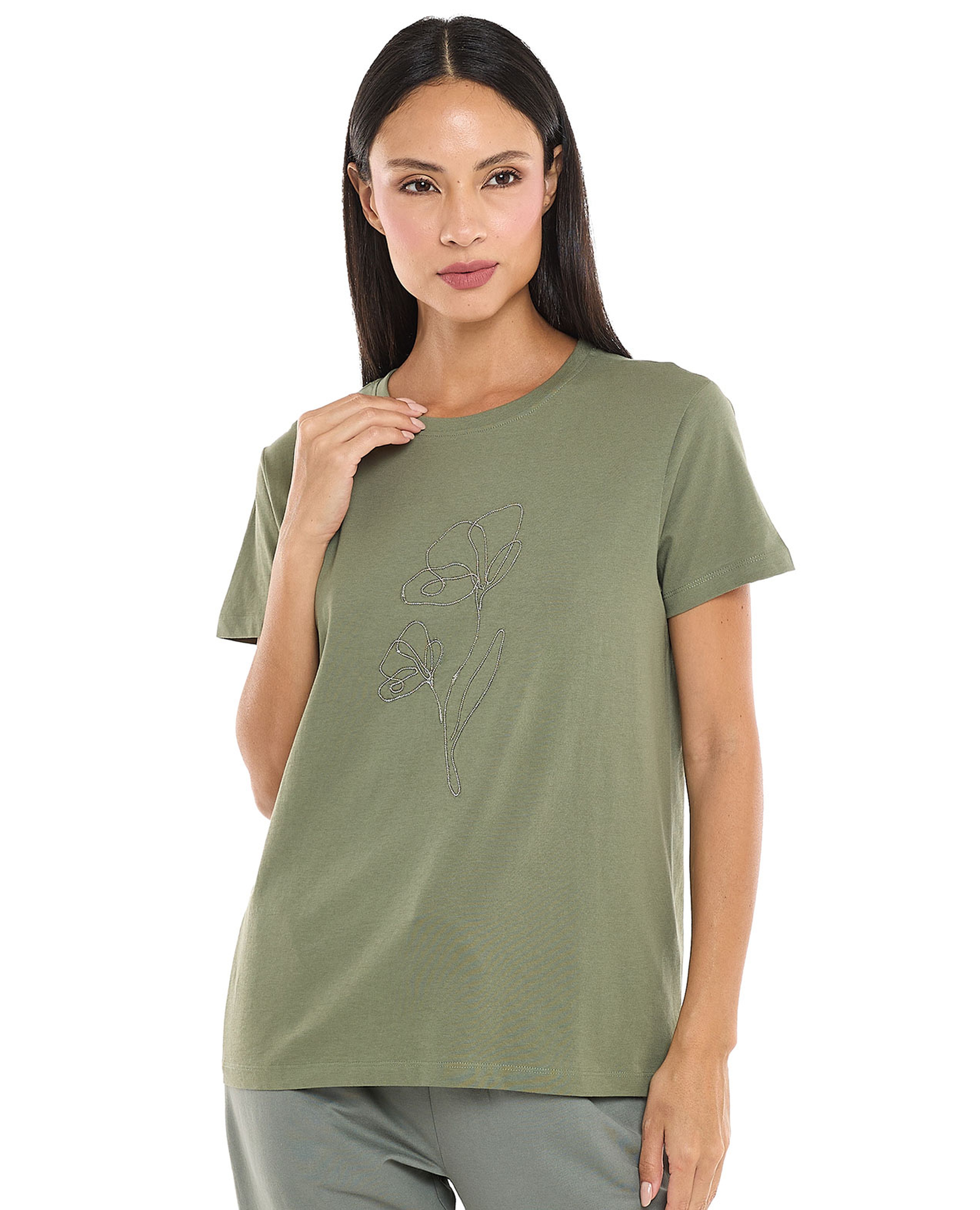 تيشيرت بياقة مستديرة وأكمام قصيرة