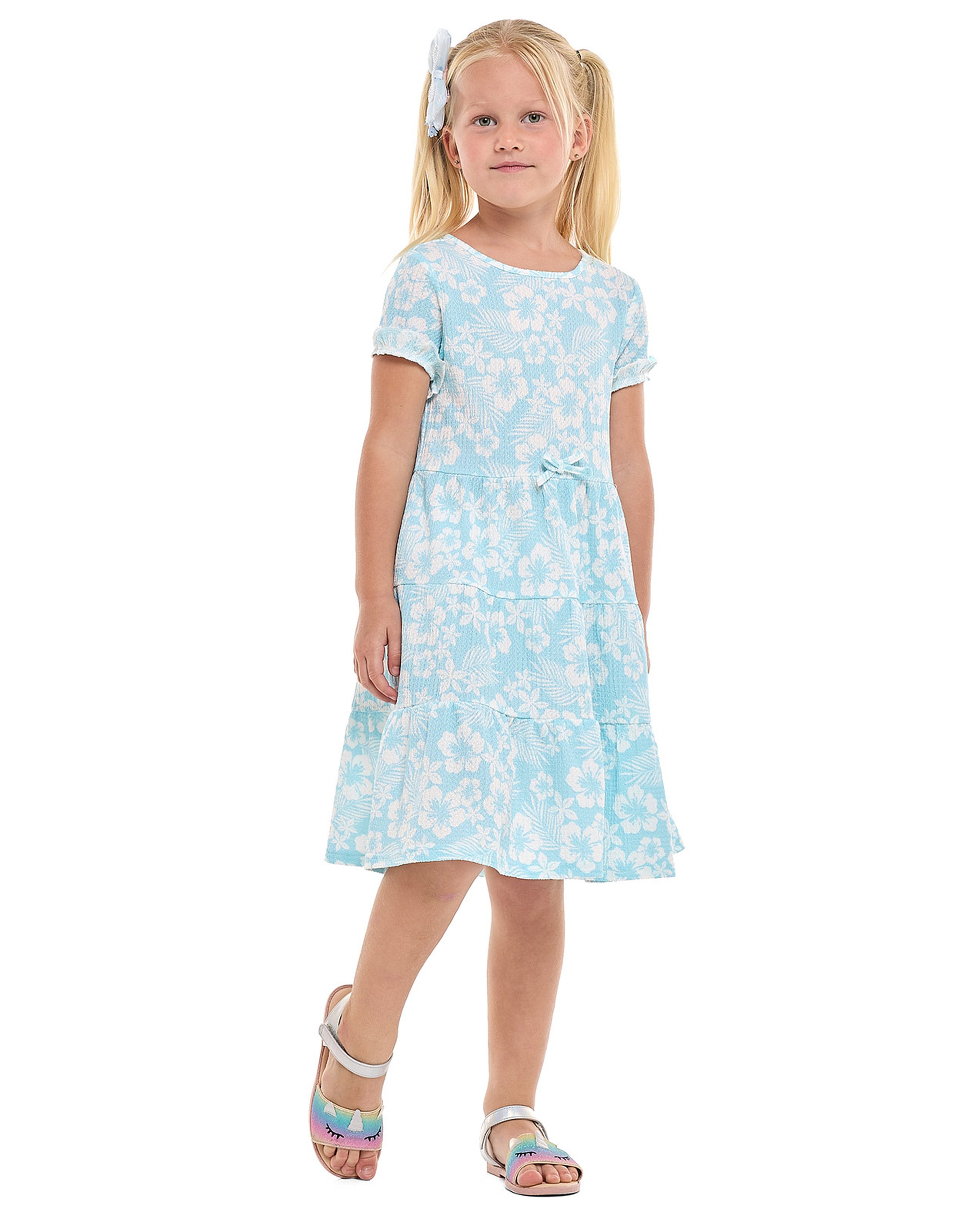 فستان بطبعة ورود بطبقات بياقة مستديرة وأكمام قصيرة