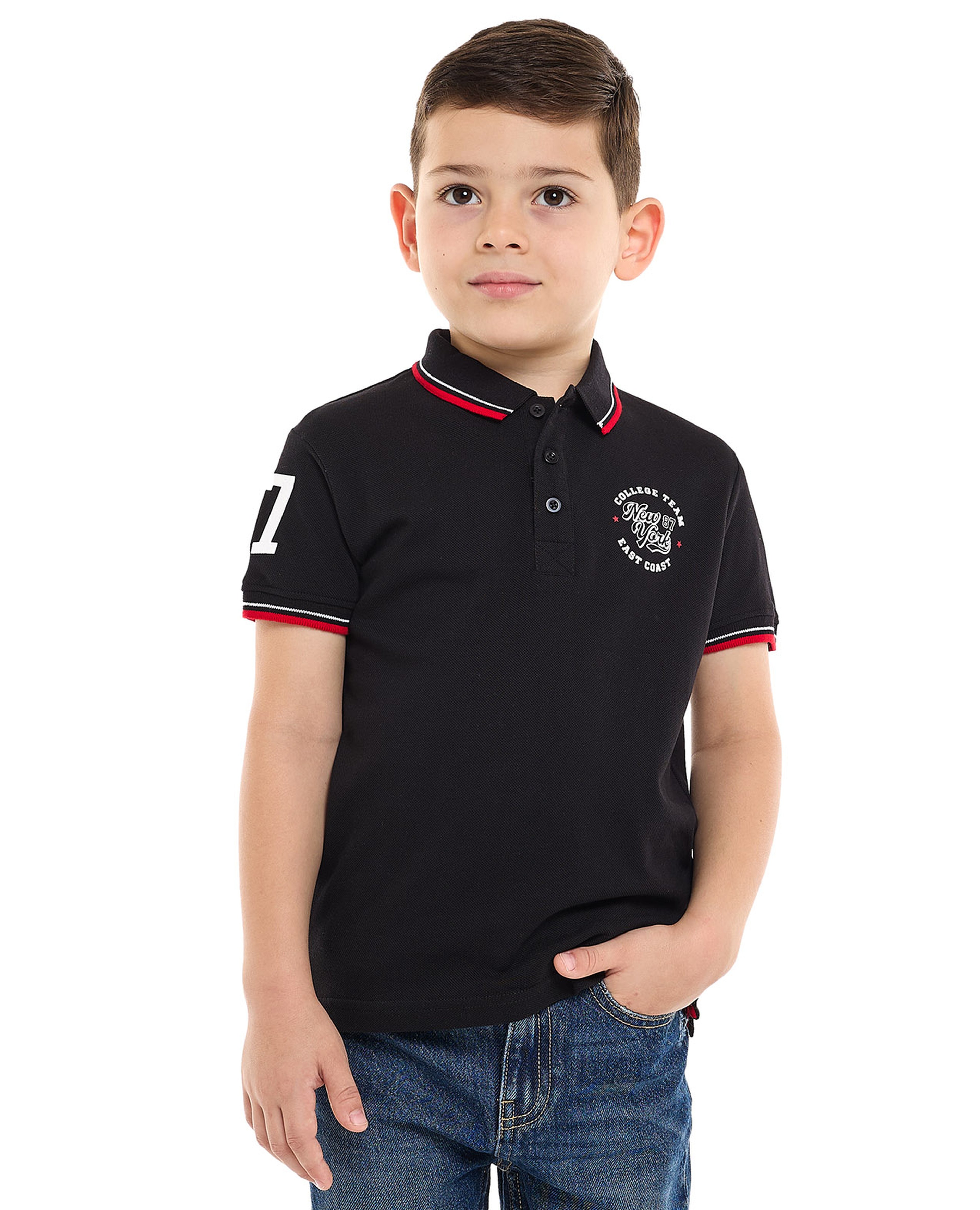 تيشيرت بولو بطبعة وأكمام قصيرة