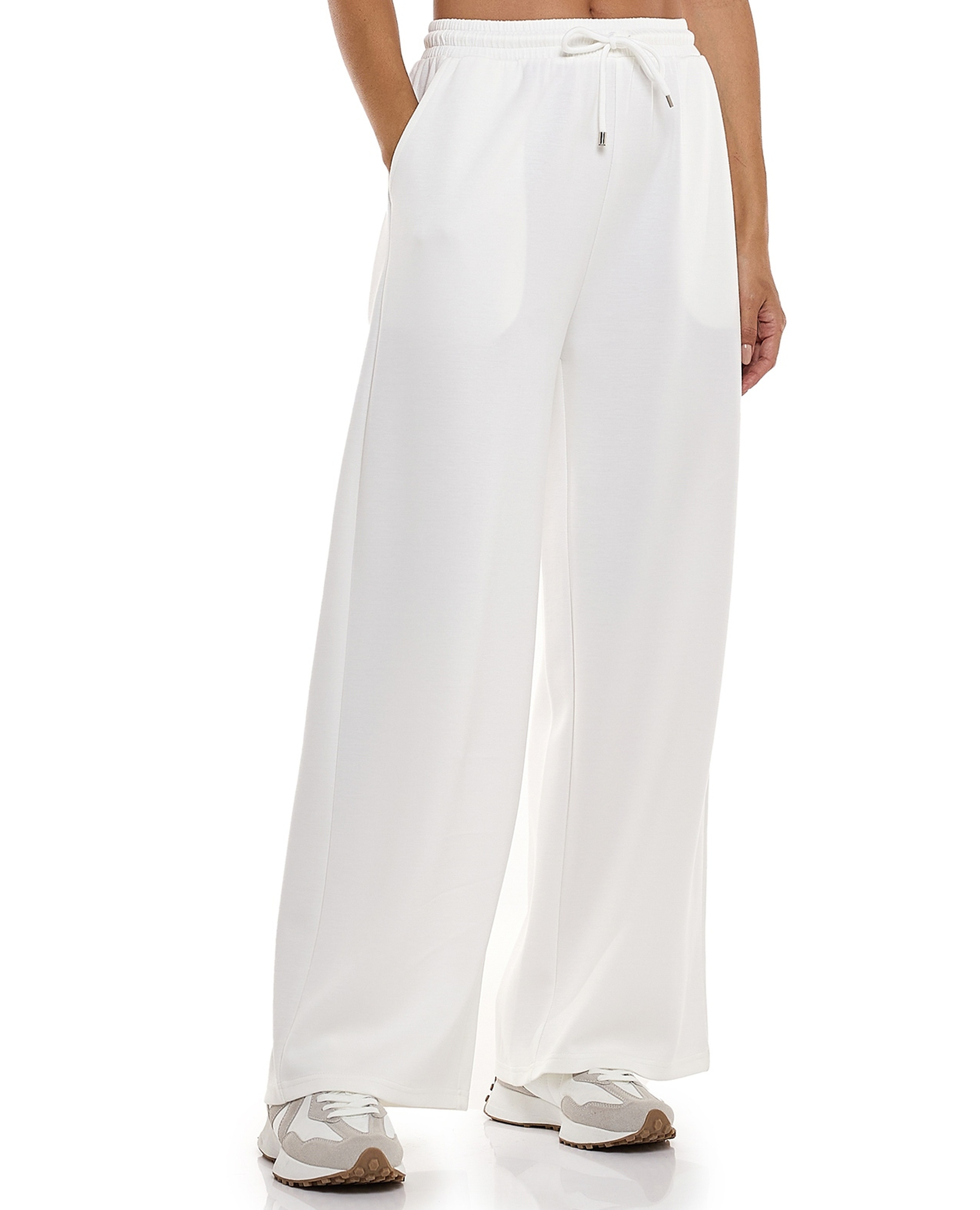 بنطال رياضي سادة برباط على الخصر