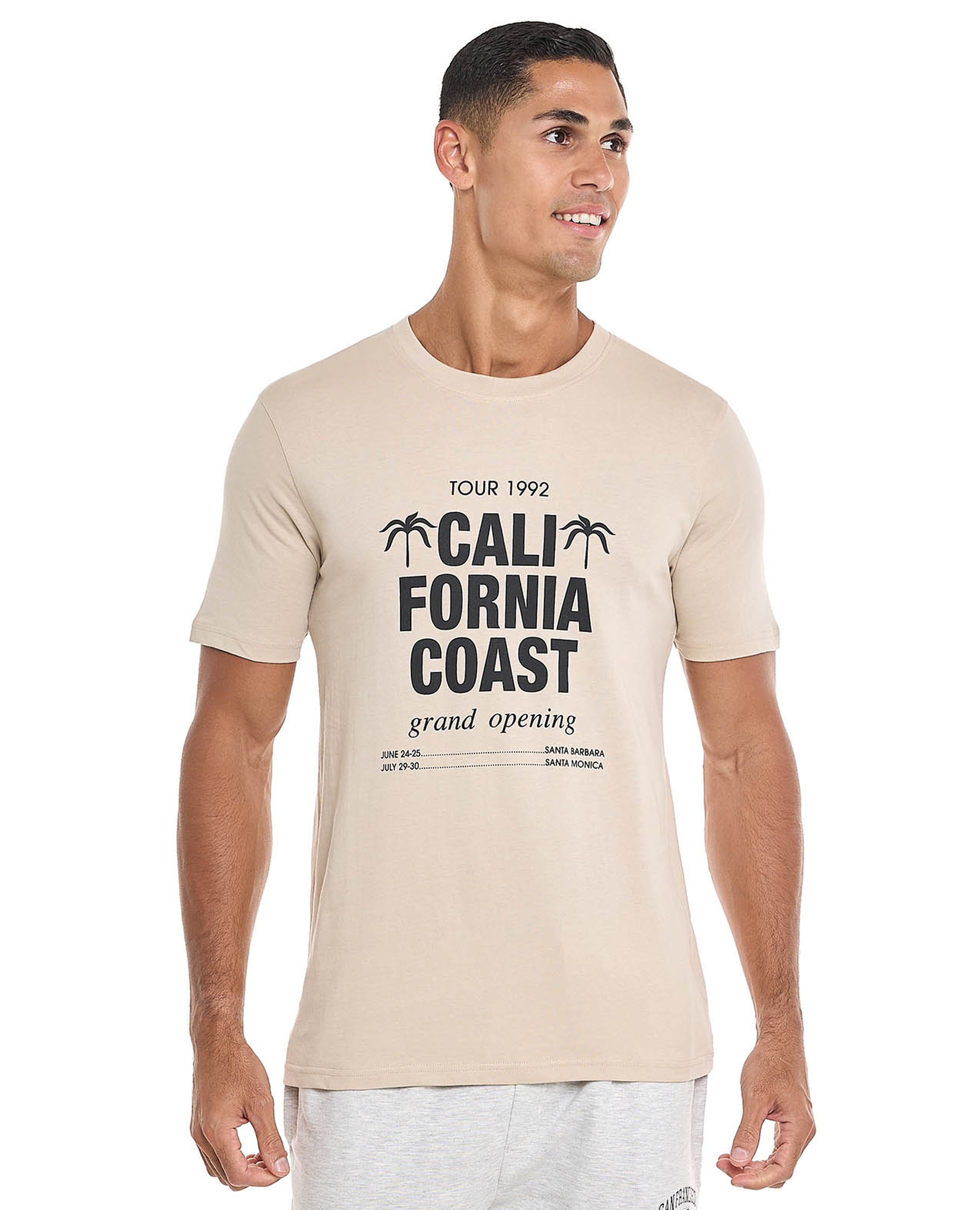 تيشيرت بطبعة بياقة مستديرة وأكمام قصيرة