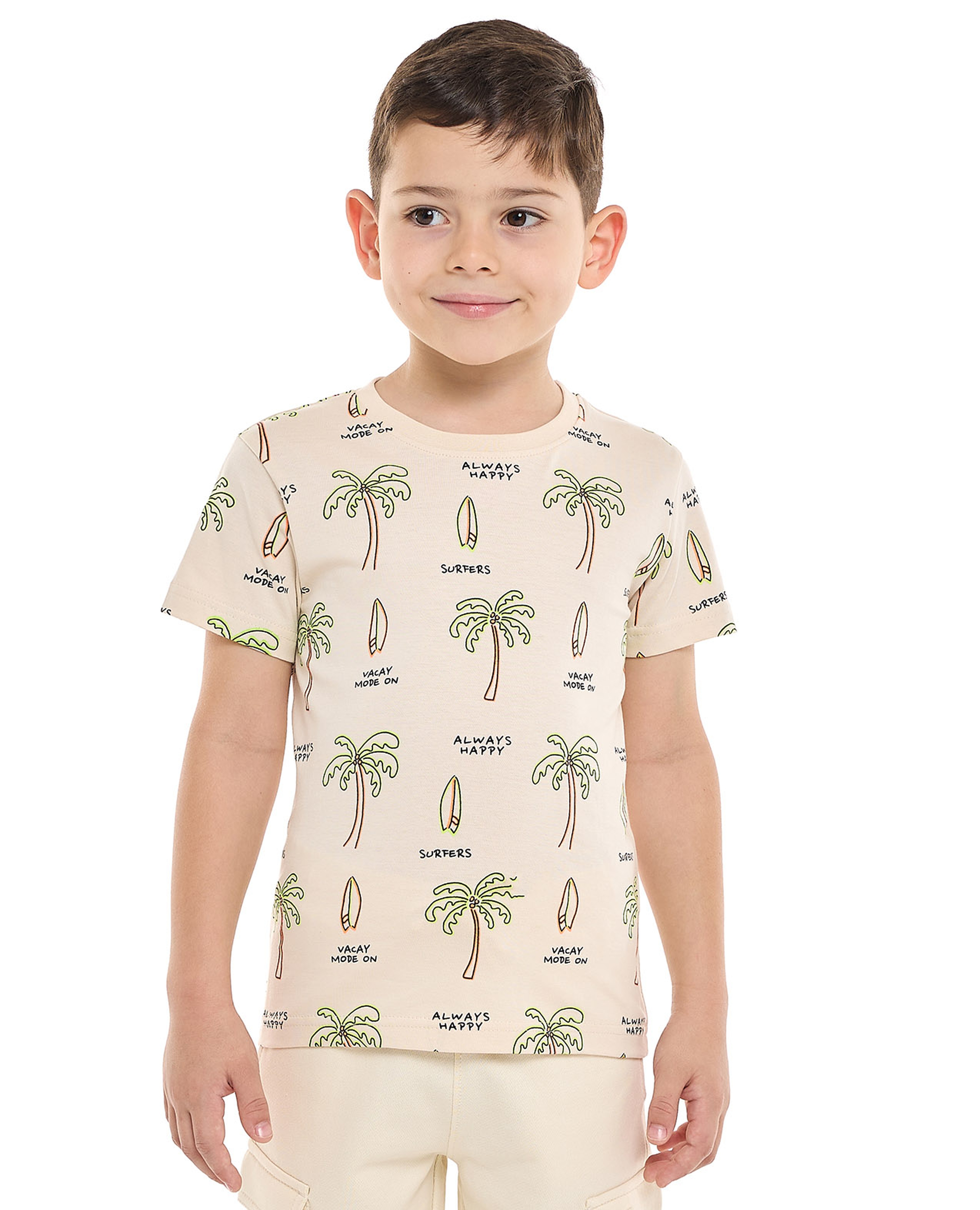 تيشيرت بطبعة بياقة مستديرة وأكمام قصيرة