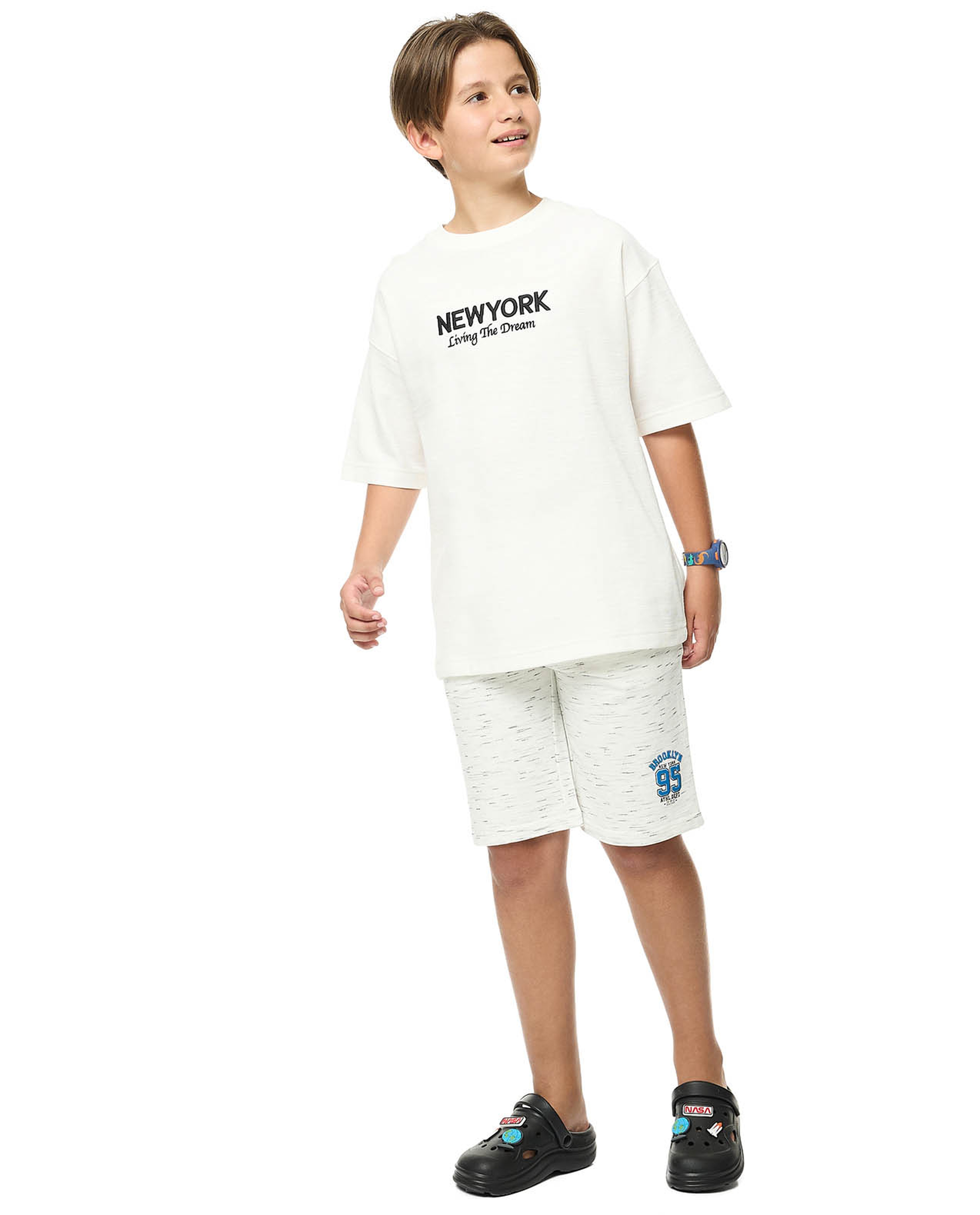 Embroidered Oversized T-Shirt with Crew Neck and Short Sleeves