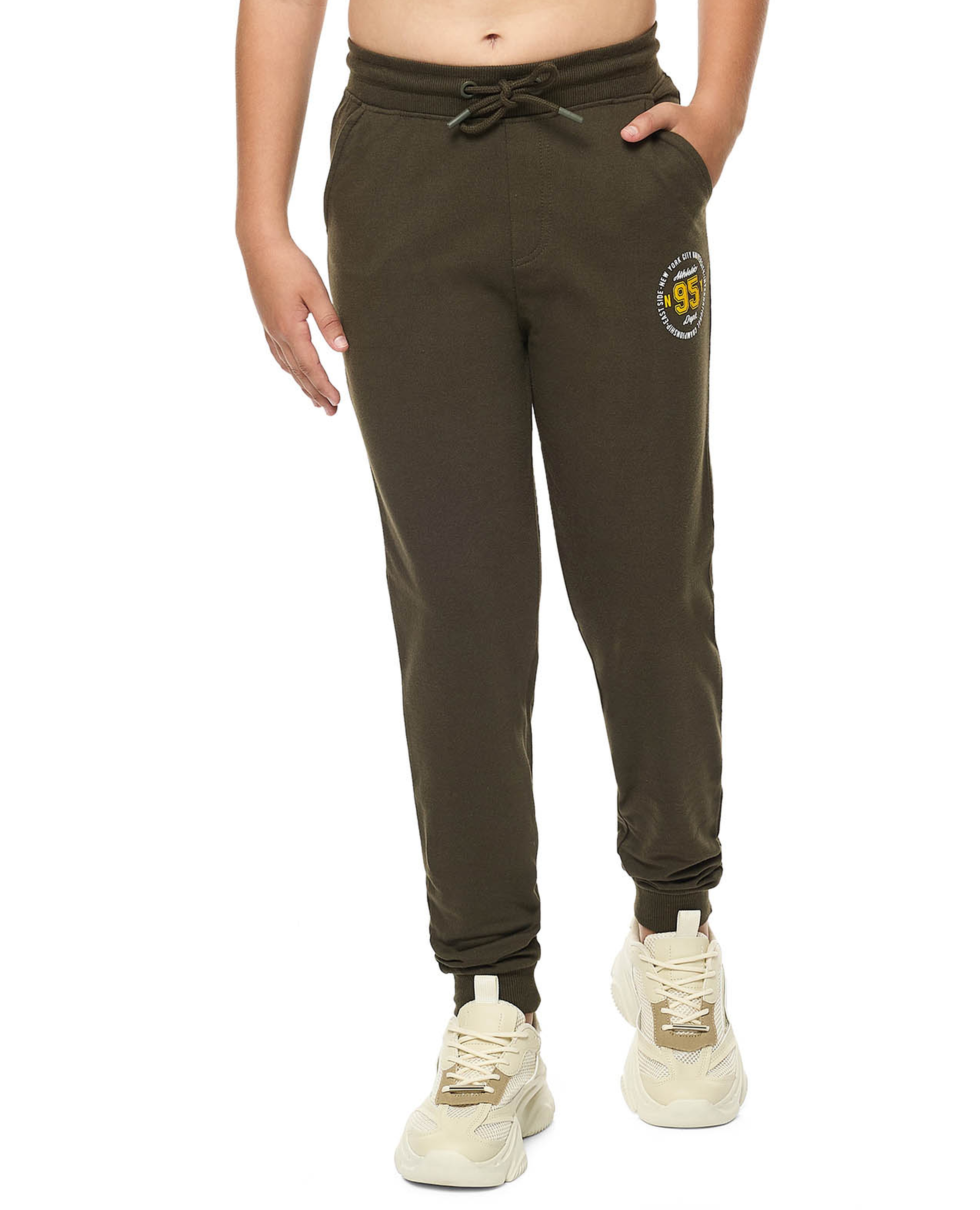 جوغر بطبعة وبرباط على الخصر