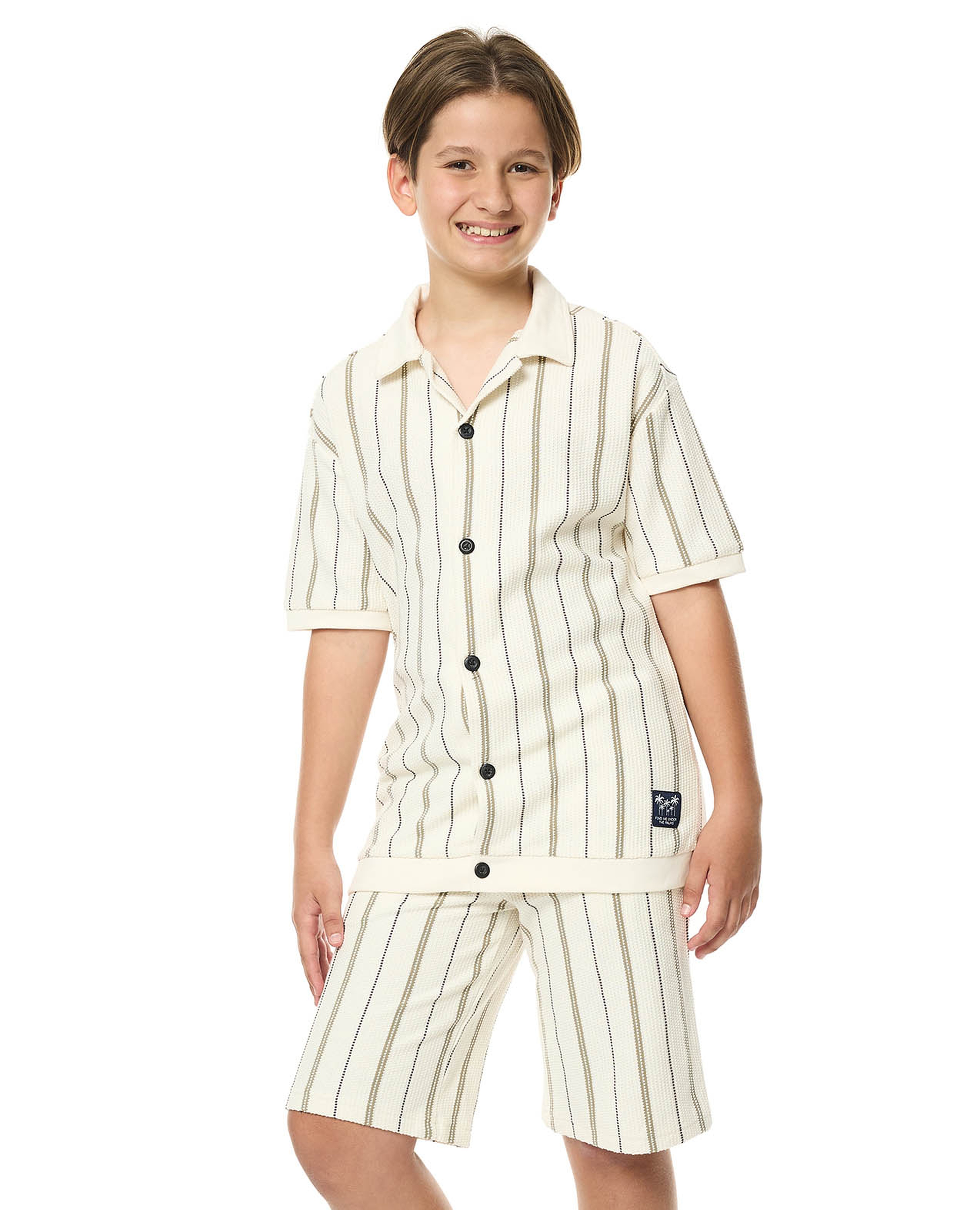 طقم قميص مخطط مع شورت