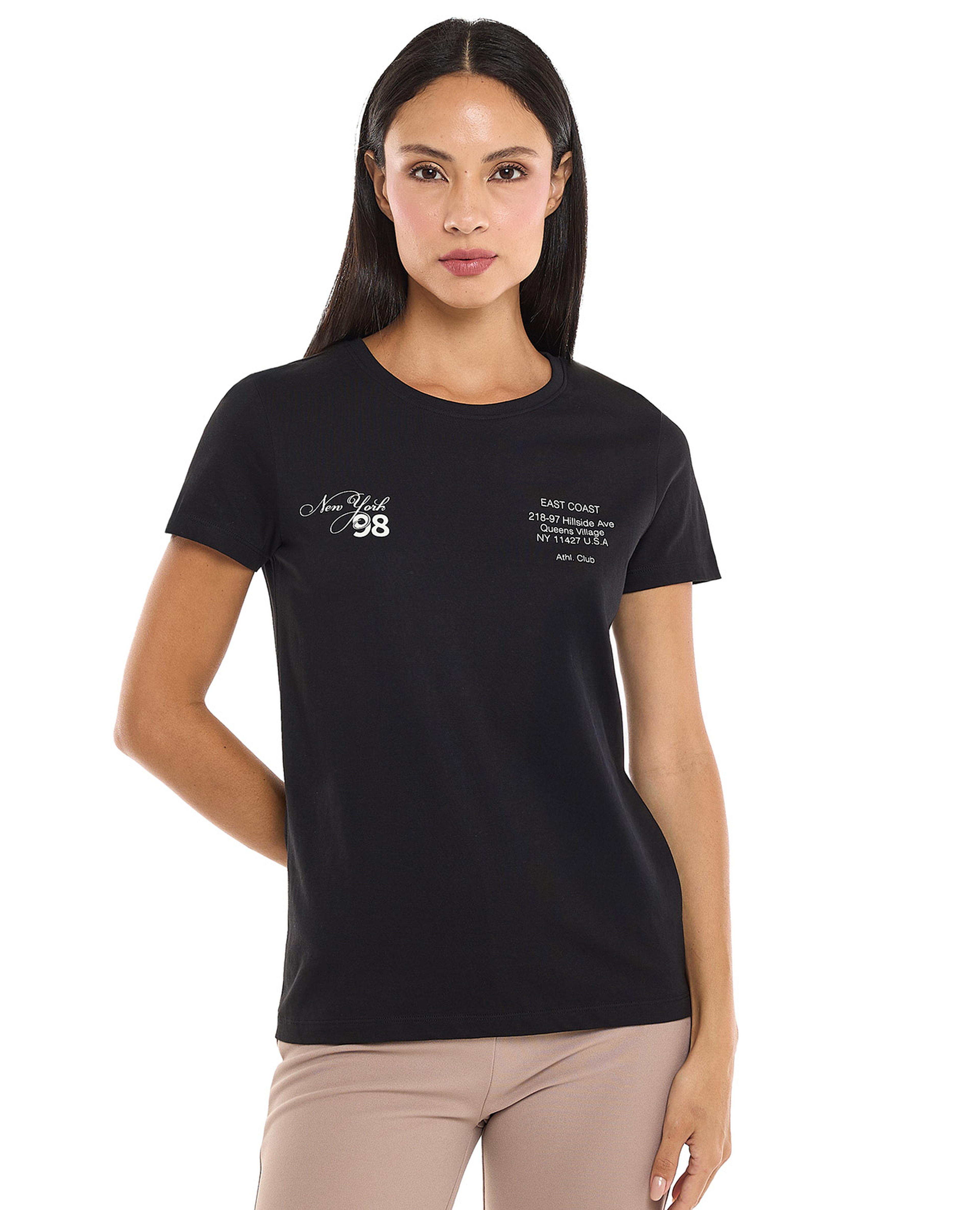 تيشيرت بطبعة بياقة مستديرة وأكمام قصيرة