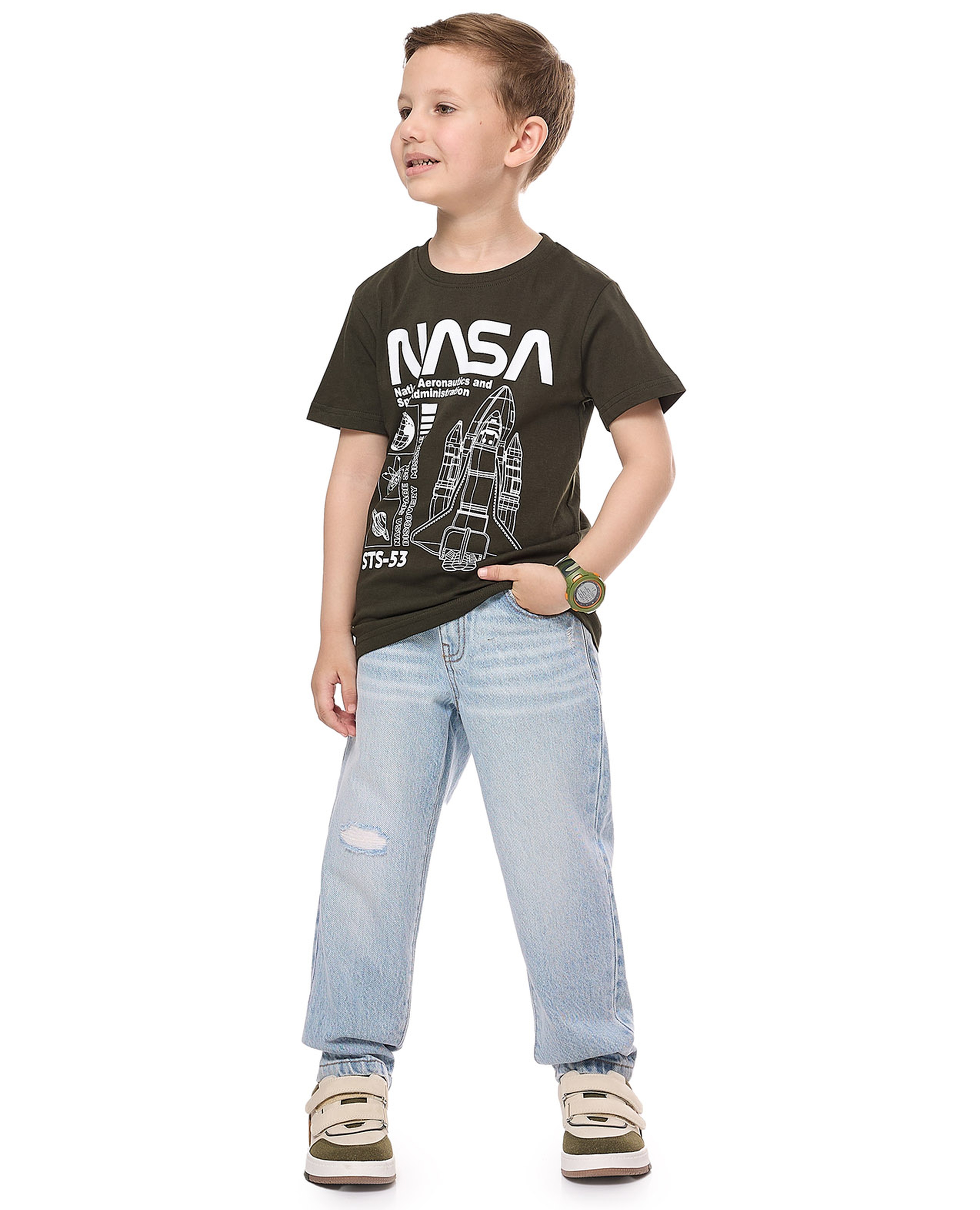 بنطال جينز ممزق بقصة مستقيمة  بزر