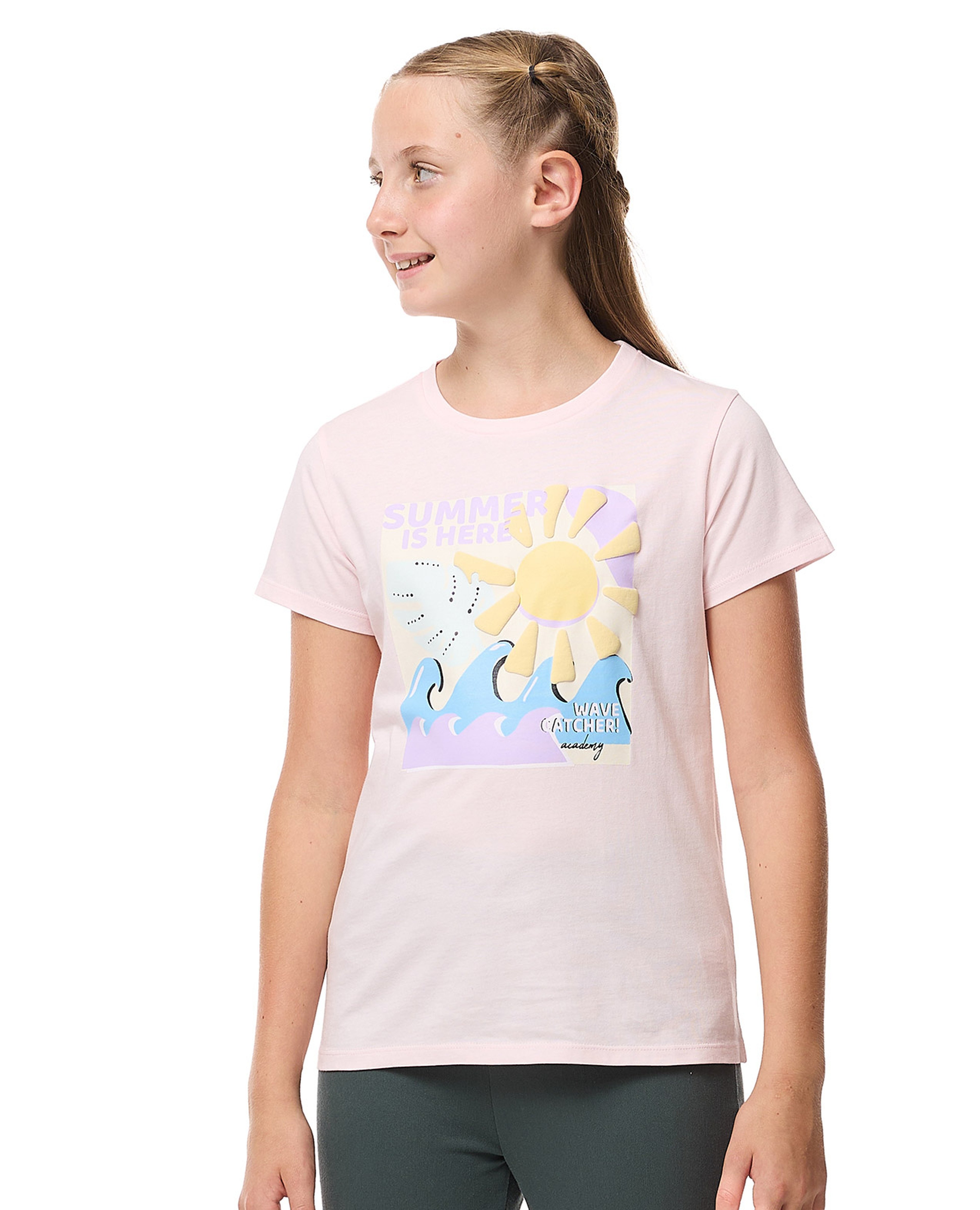 تيشيرت بطبعة بياقة دائرية وأكمام قصيرة