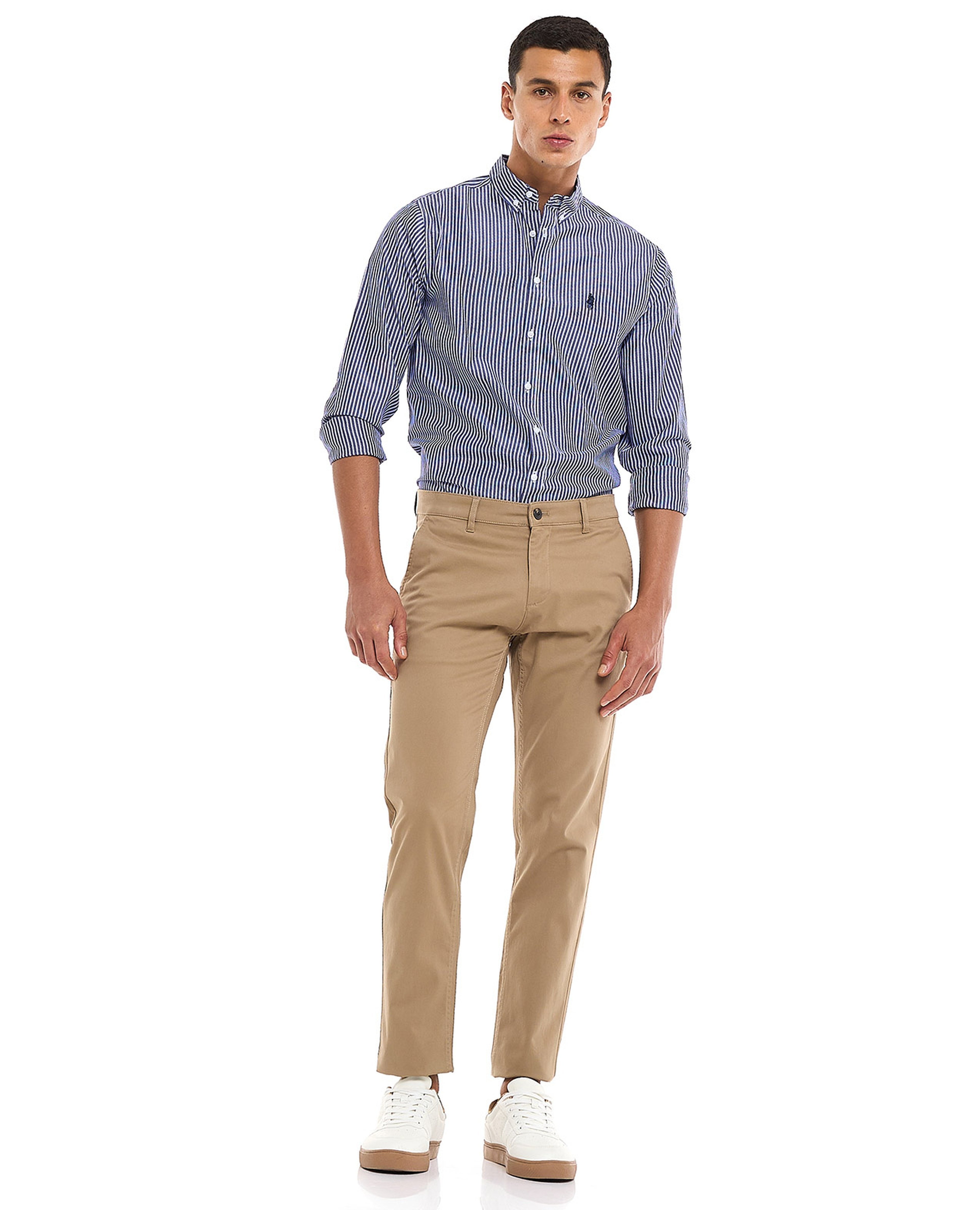 بنطال بقصة ضيقة سادة وزر