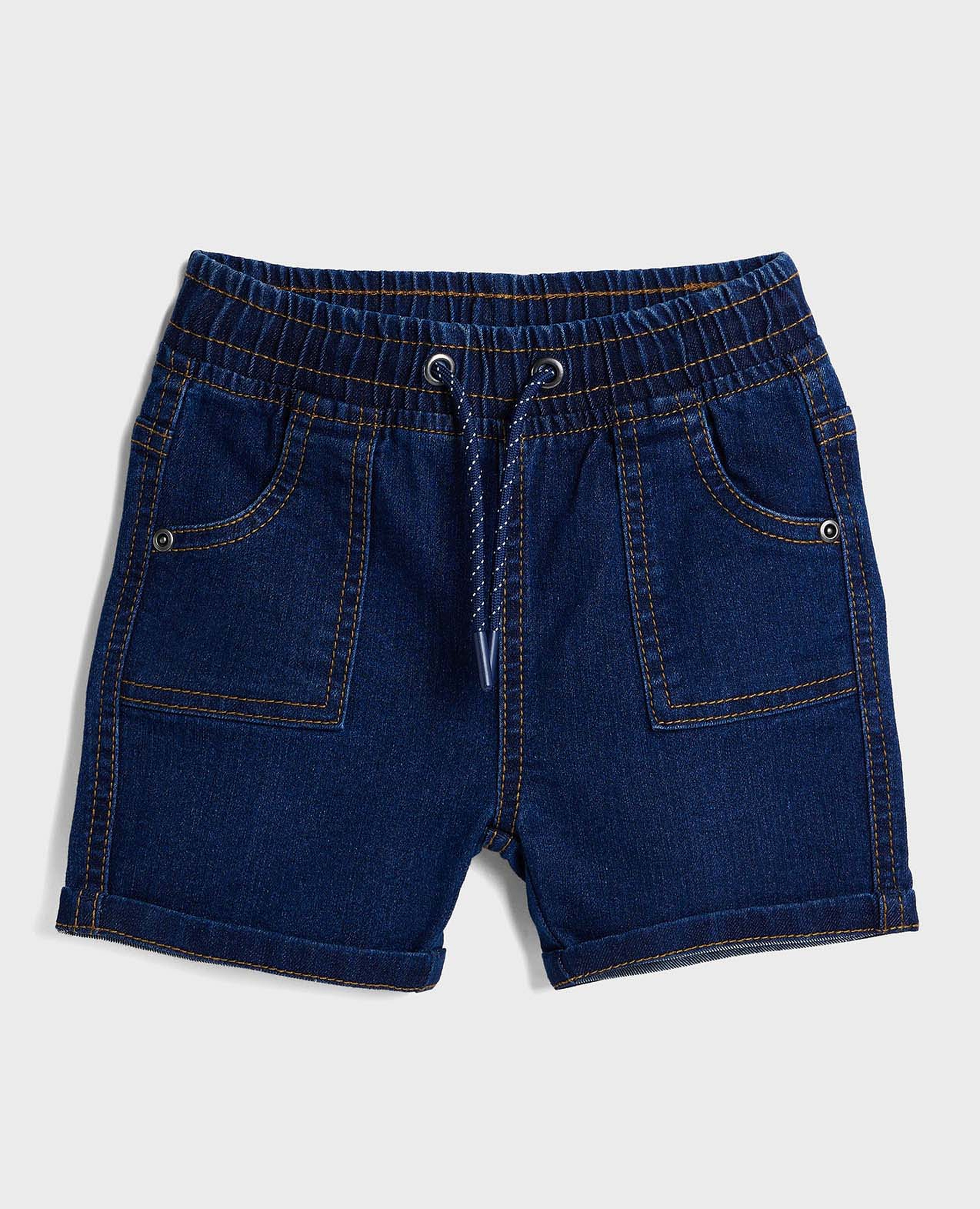 شورت دنيم برباط على الخصر