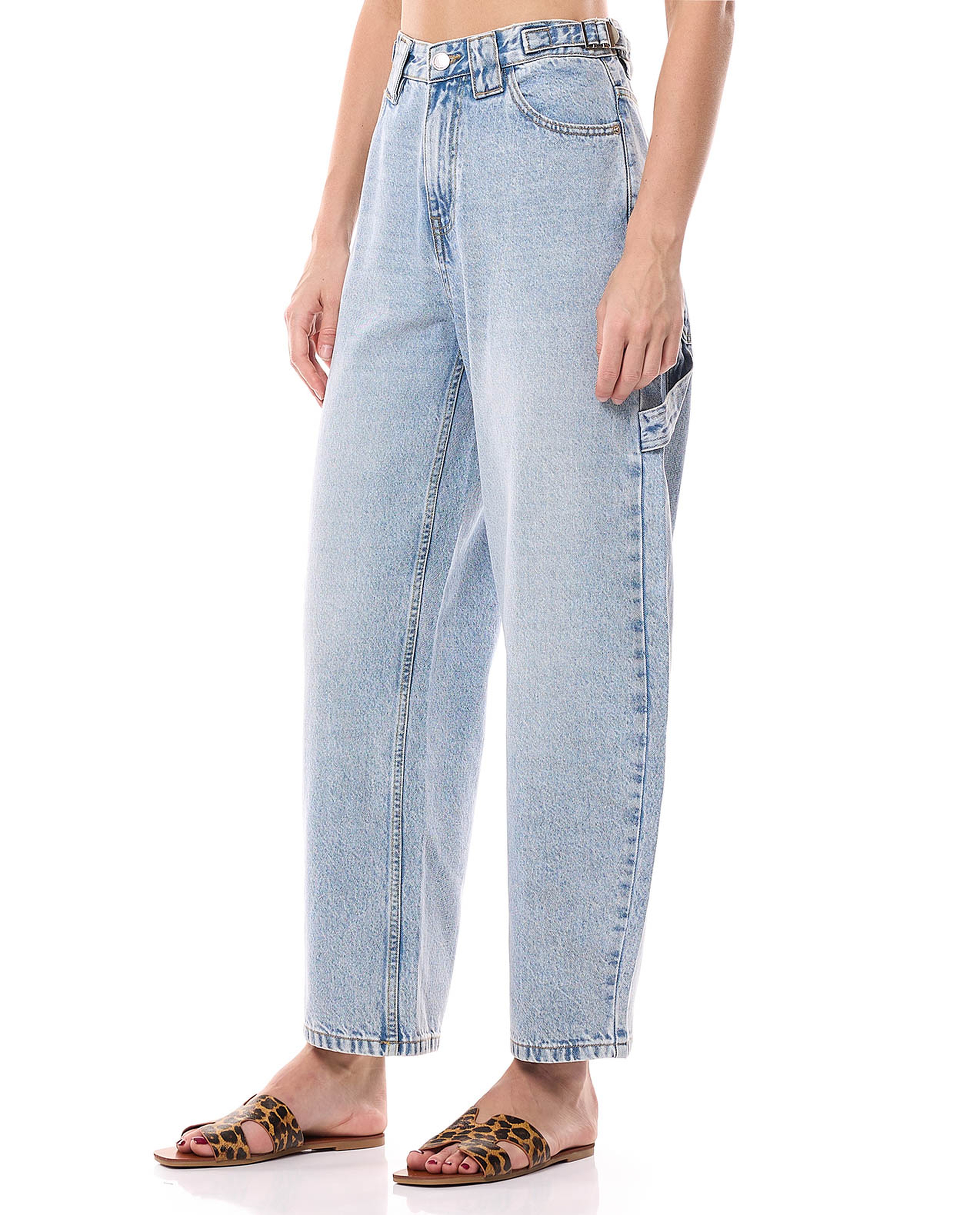Faded Barrel Fit Jeans with Button Closure