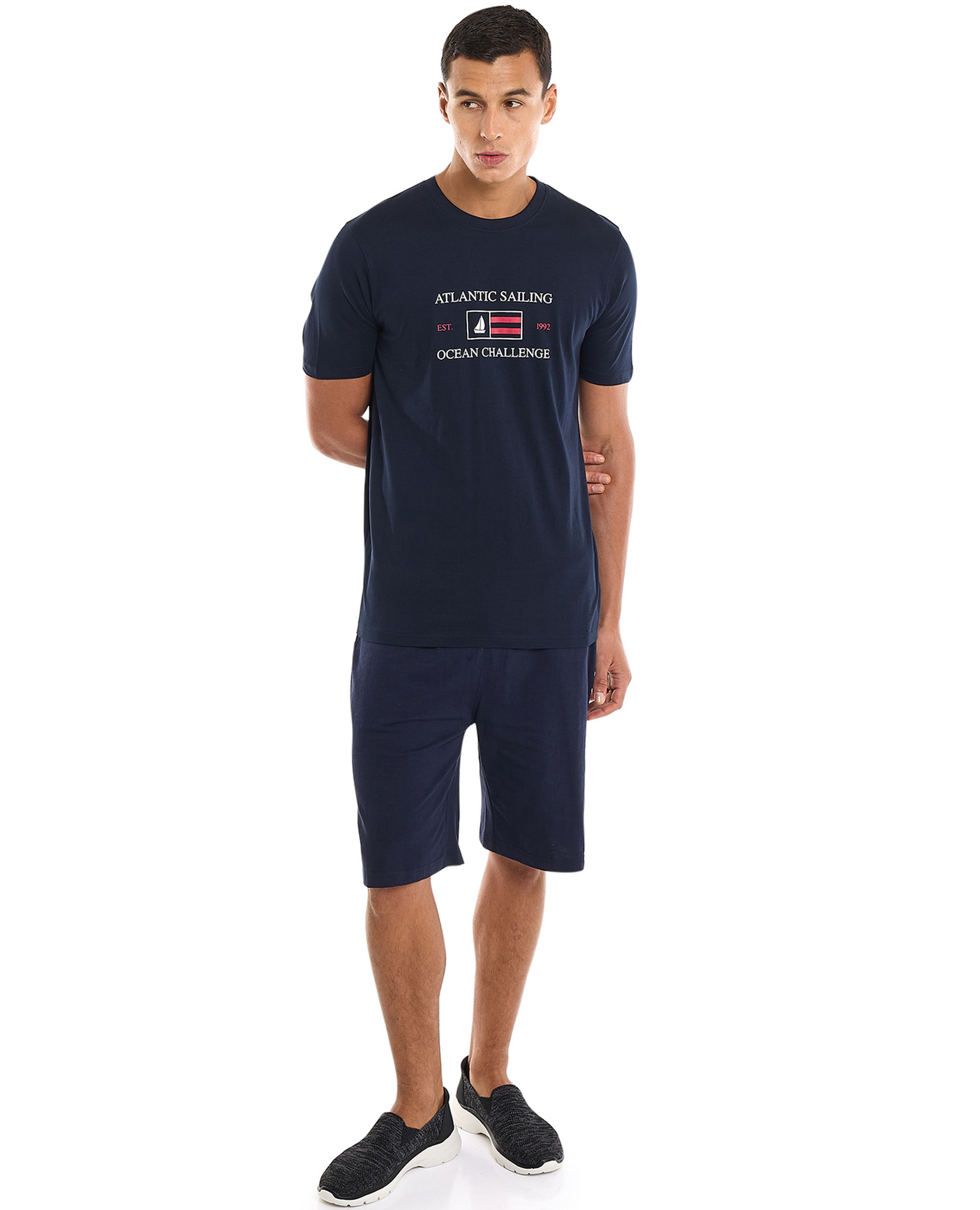 شورت سادة بخصر مرن