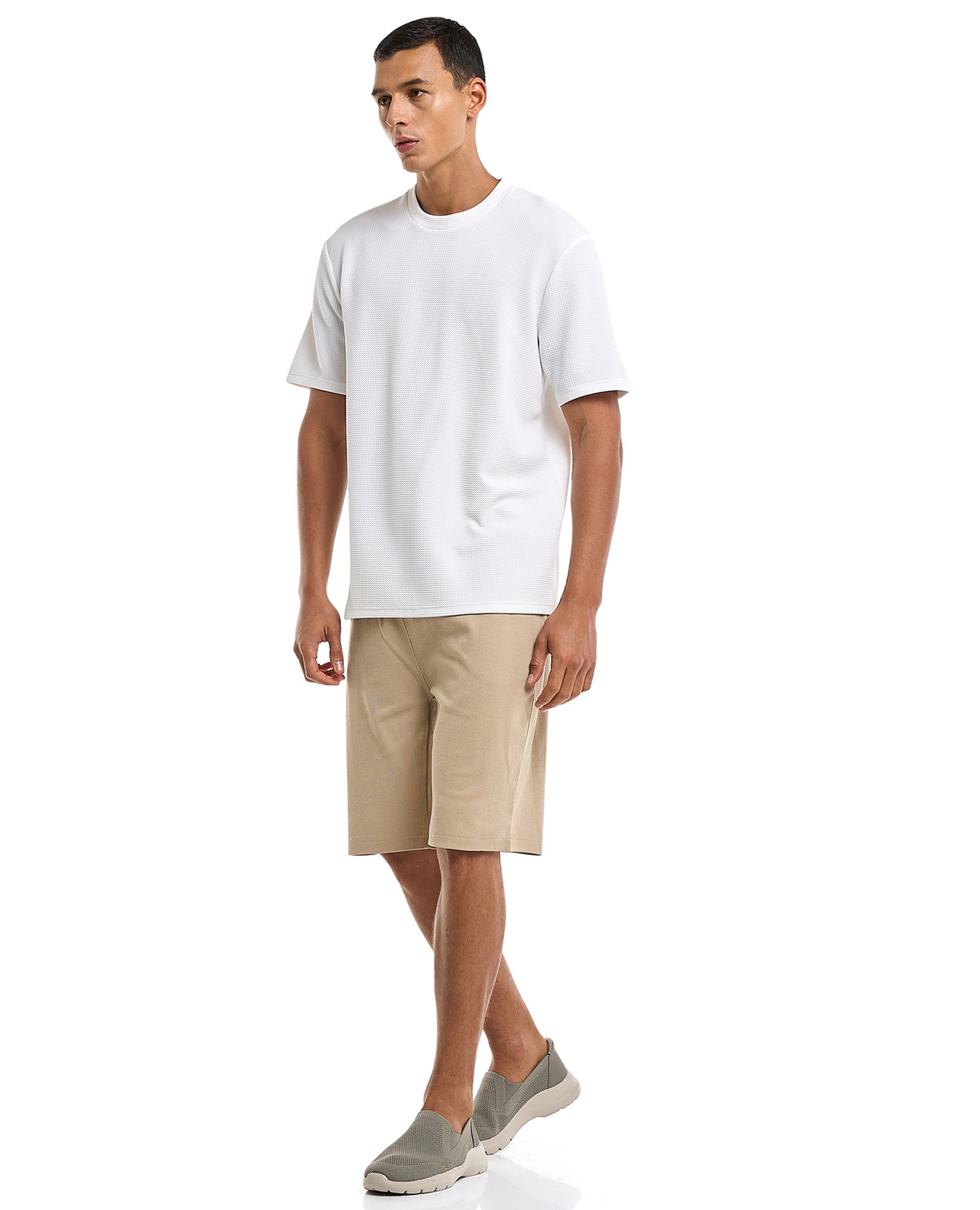 شورت سادة برباط على الخصر