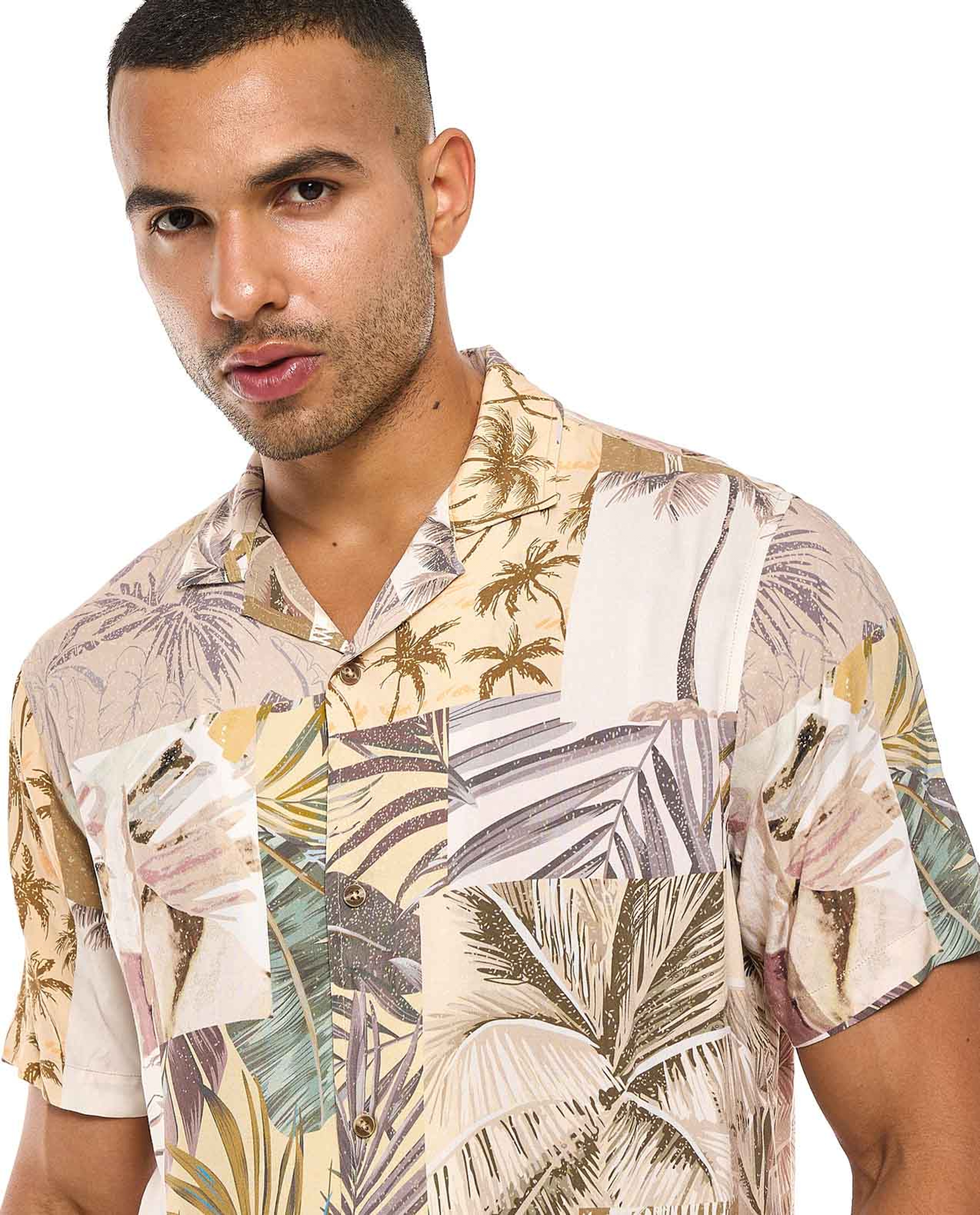 Patterned Shirt with Revere Collar and Short Sleeves