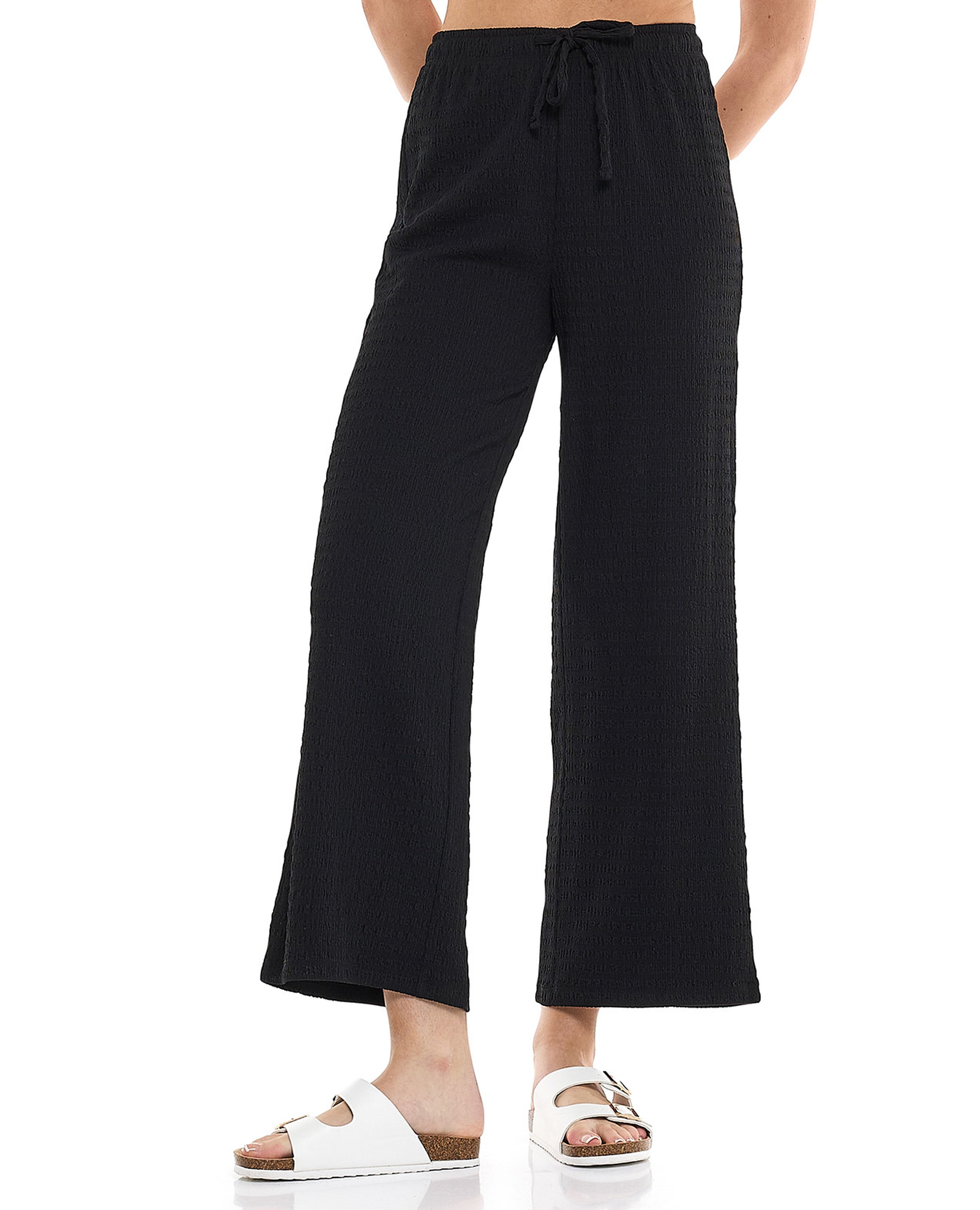 بنطال برباط على الخصر