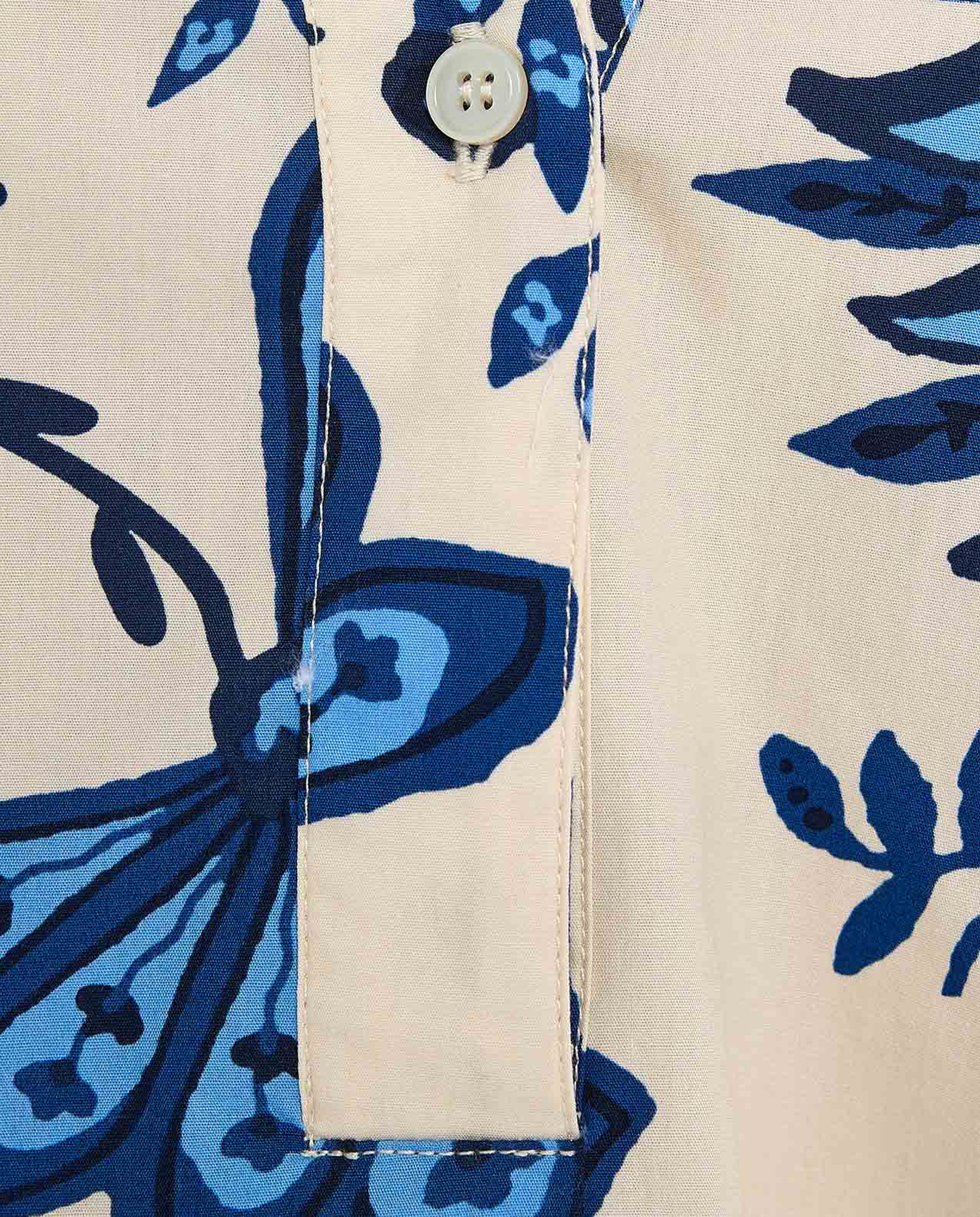 Printed Top with Stand Collar and 3/4 Sleeves