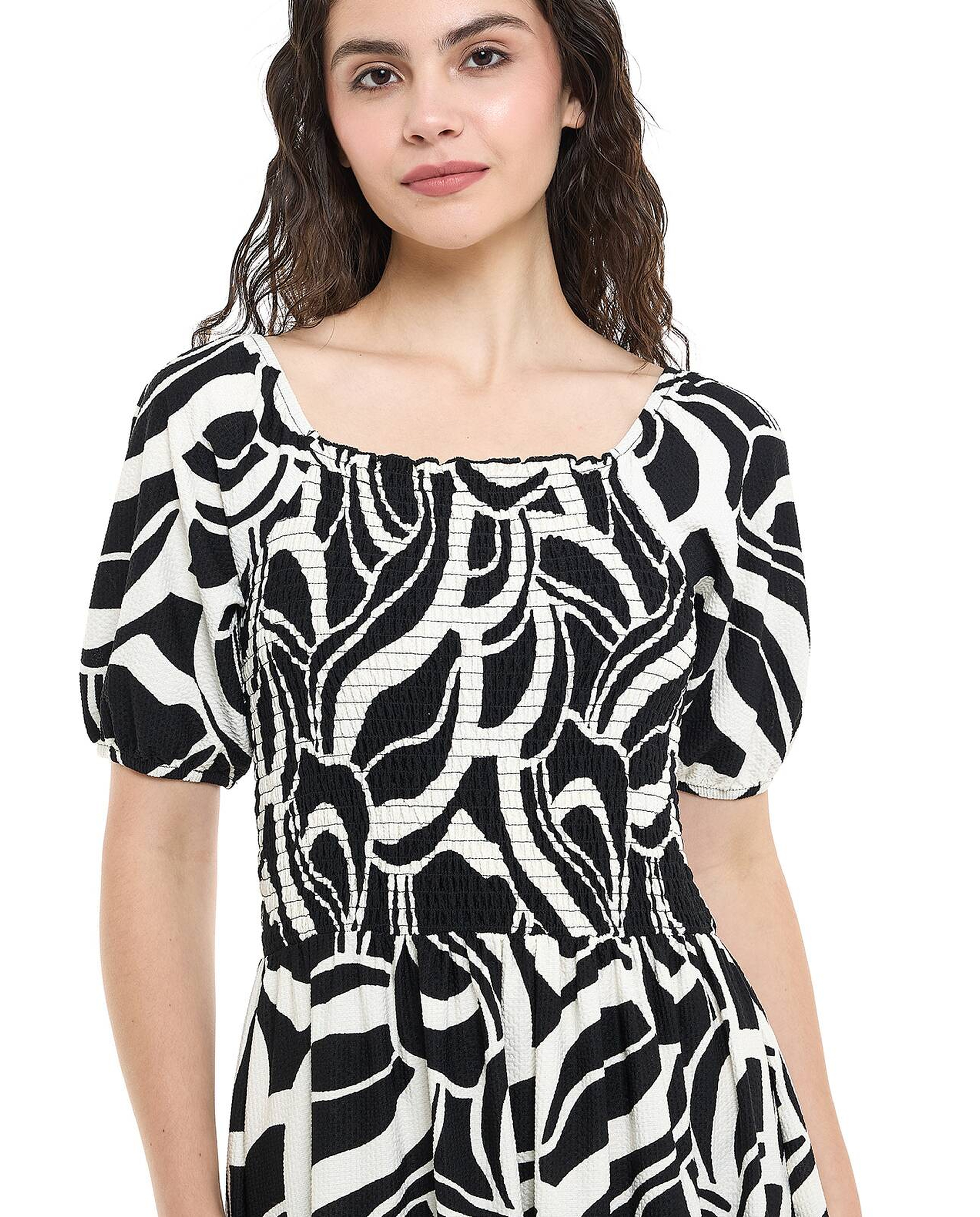 Patterned Midi Dress with Square Neck and Puff Sleeves