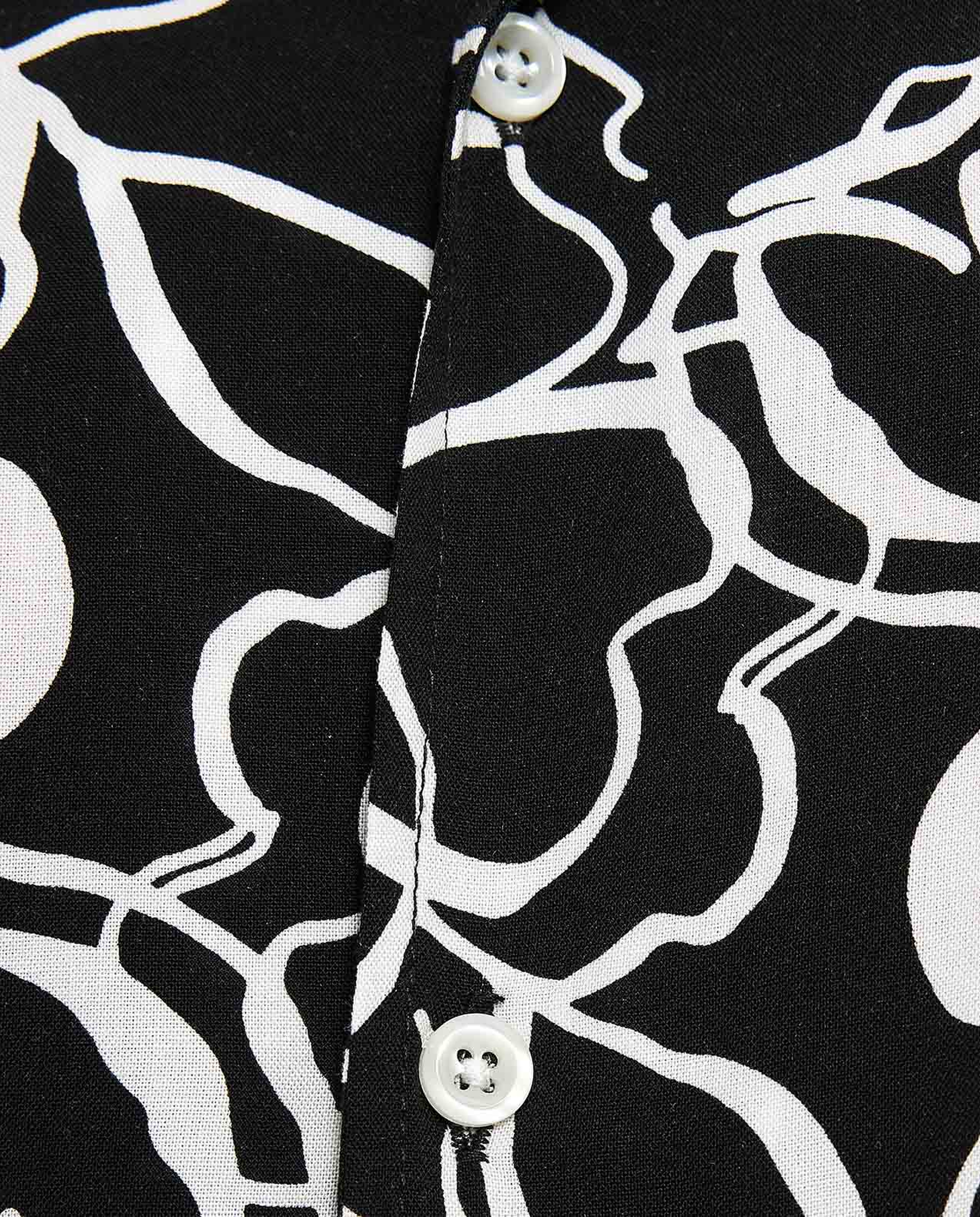 Patterned Shirt with Revere Collar and Short Sleeves