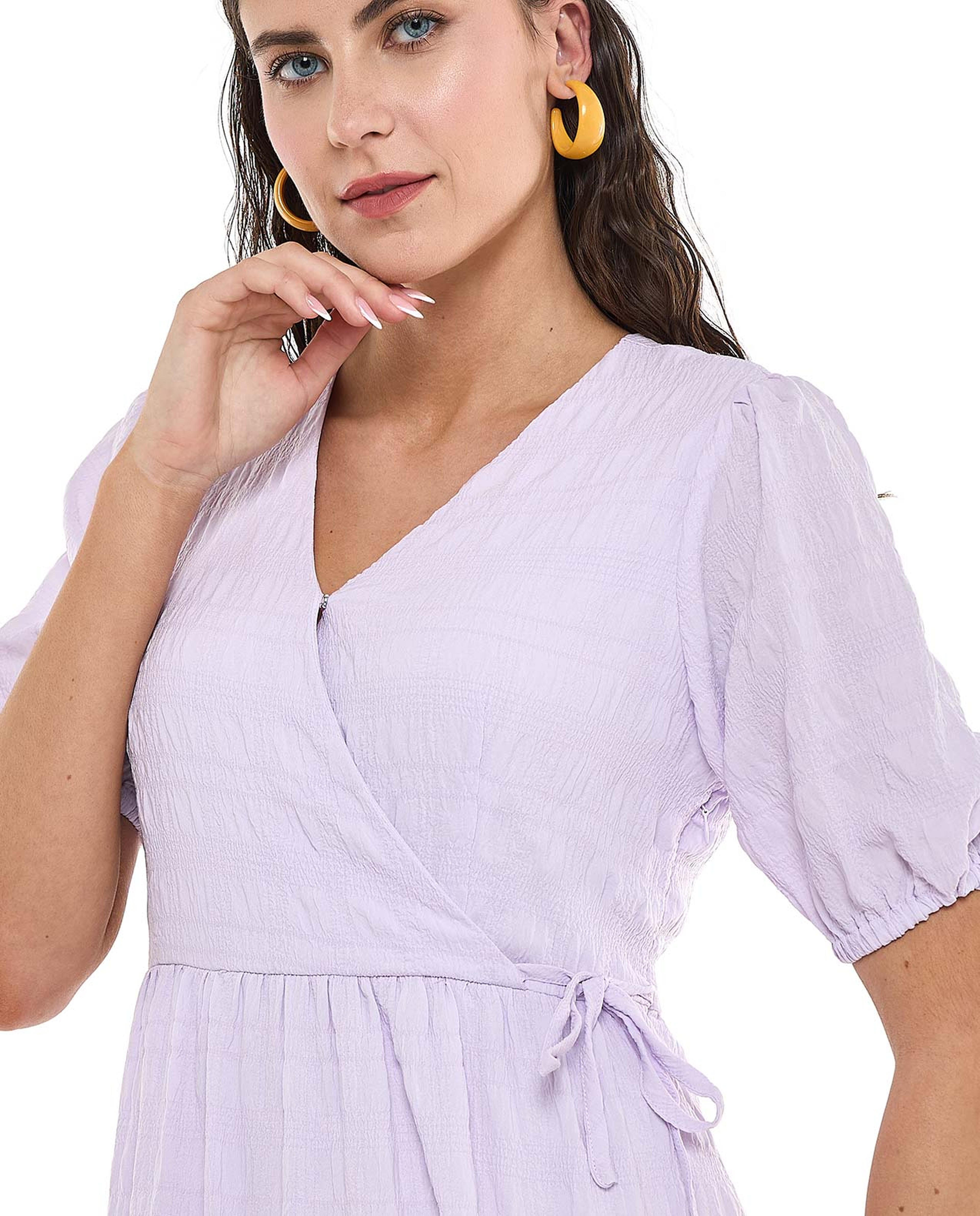 Textured Tiered Dress with V-Neck and Puff Sleeves