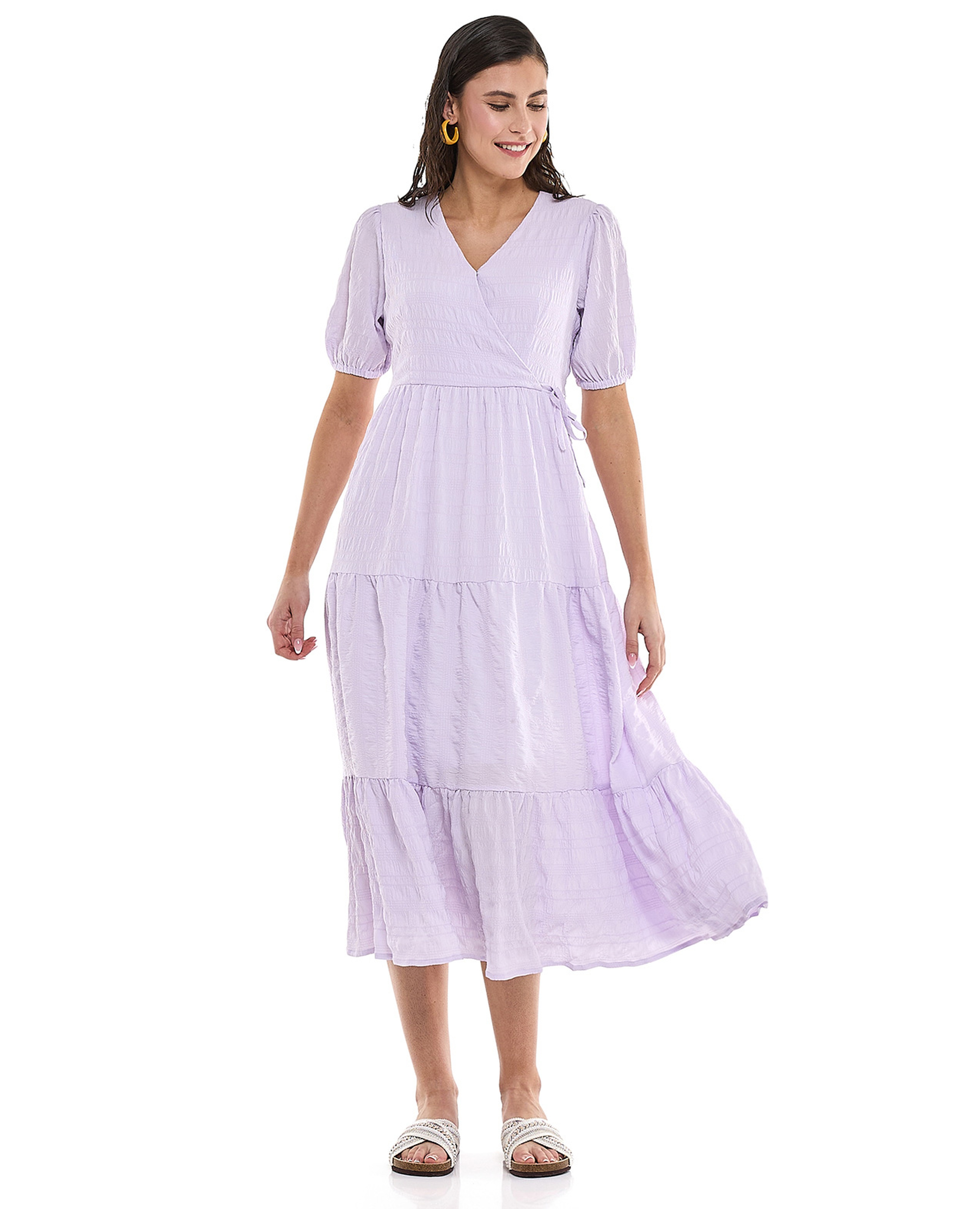 Textured Tiered Dress with V-Neck and Puff Sleeves