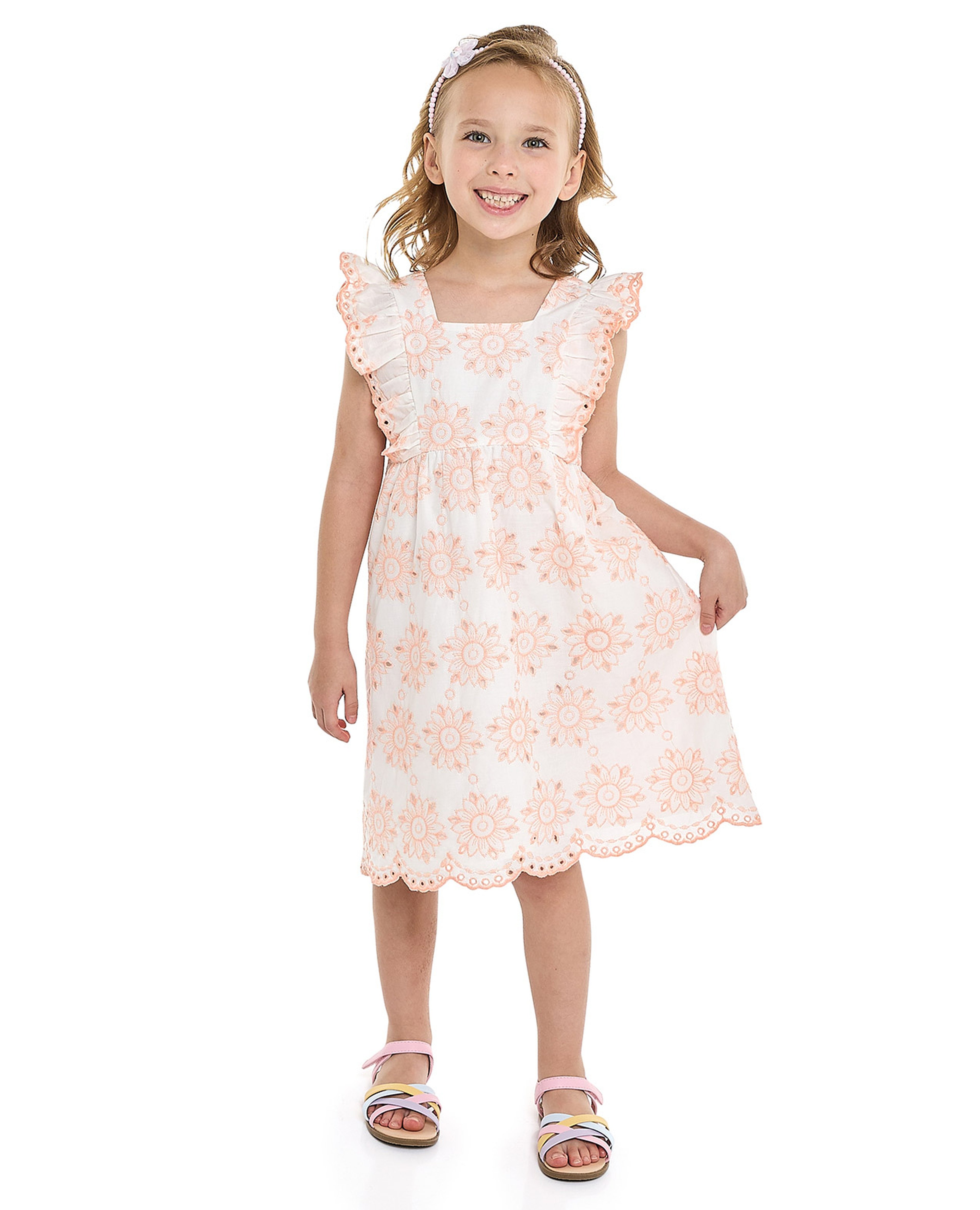 فستان شيفلي برقبة مربعة وأكمام مكشكشة