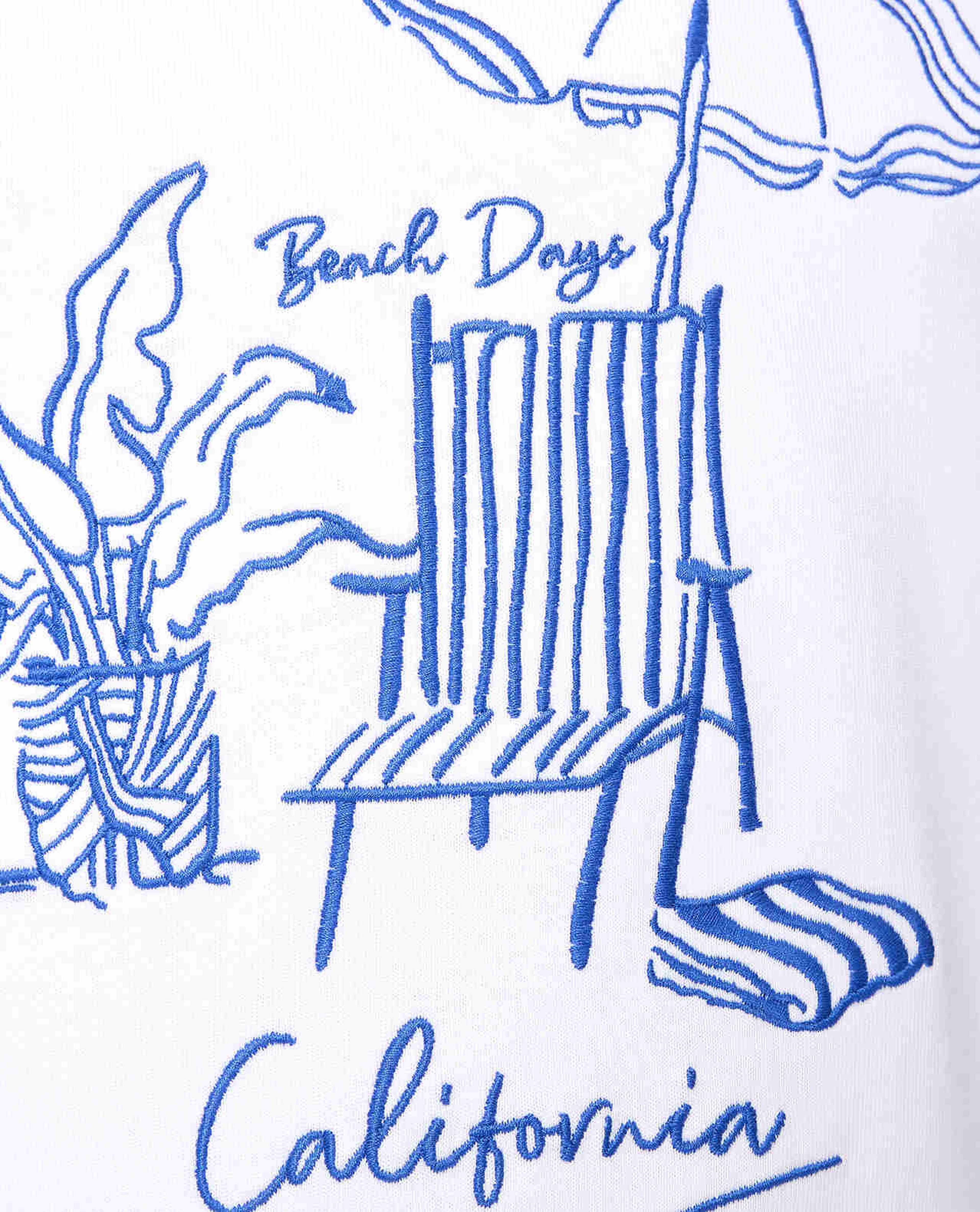 Embroidered T-Shirt With Crew Neck and Short Sleeves