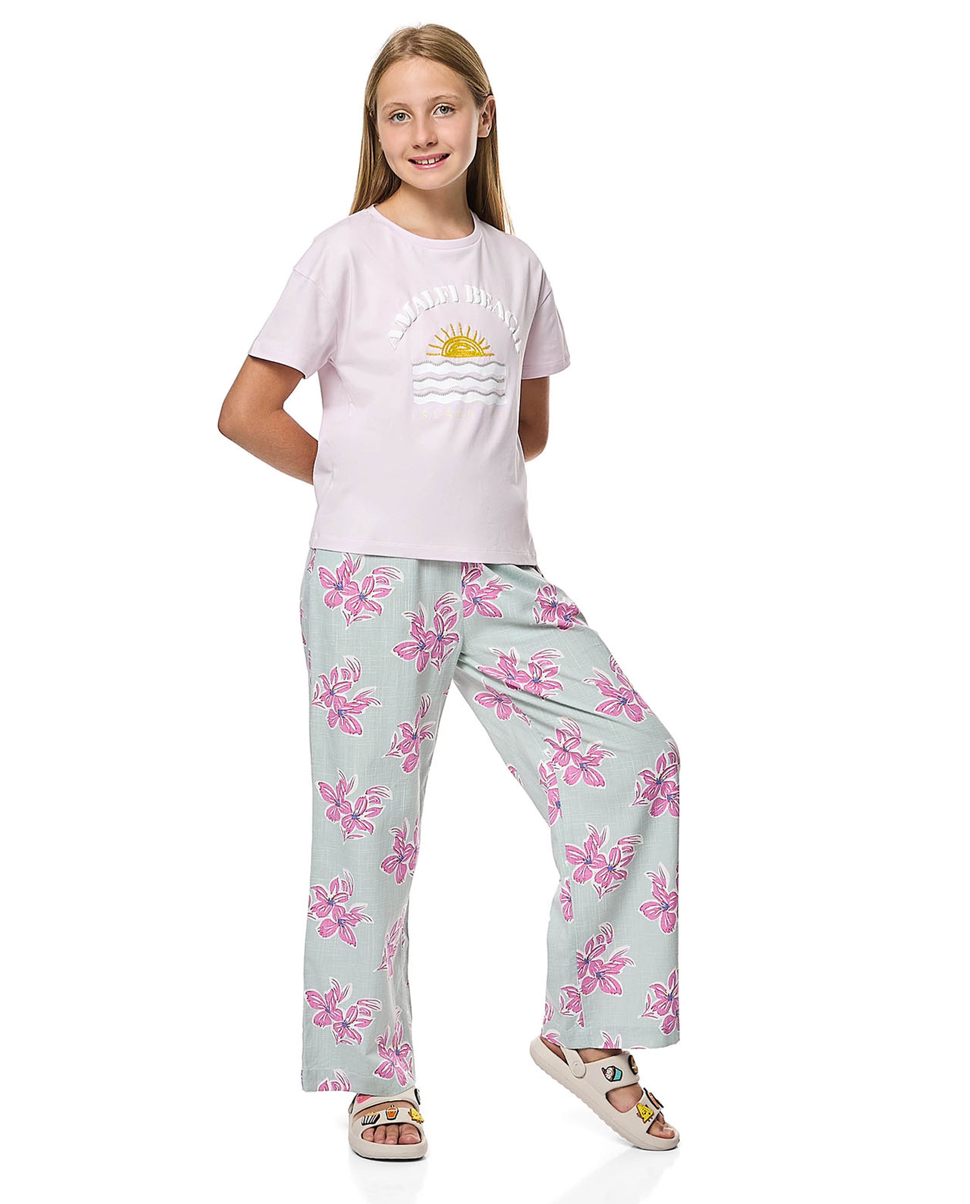 Embroidered T-Shirt With Crew Neck and Short Sleeves