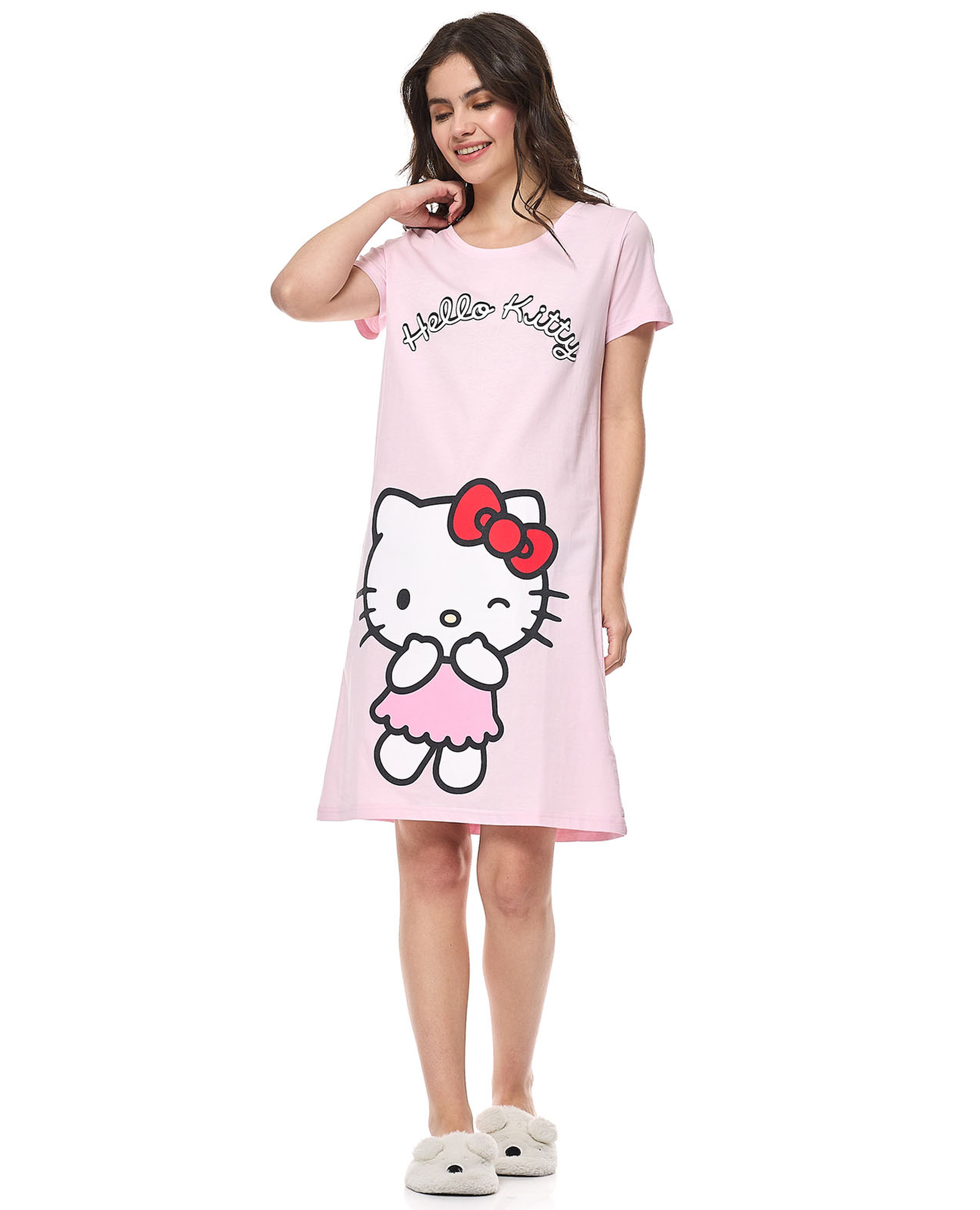 قميص نوم بطبعة هالو كيتي وأكمام قصيرة