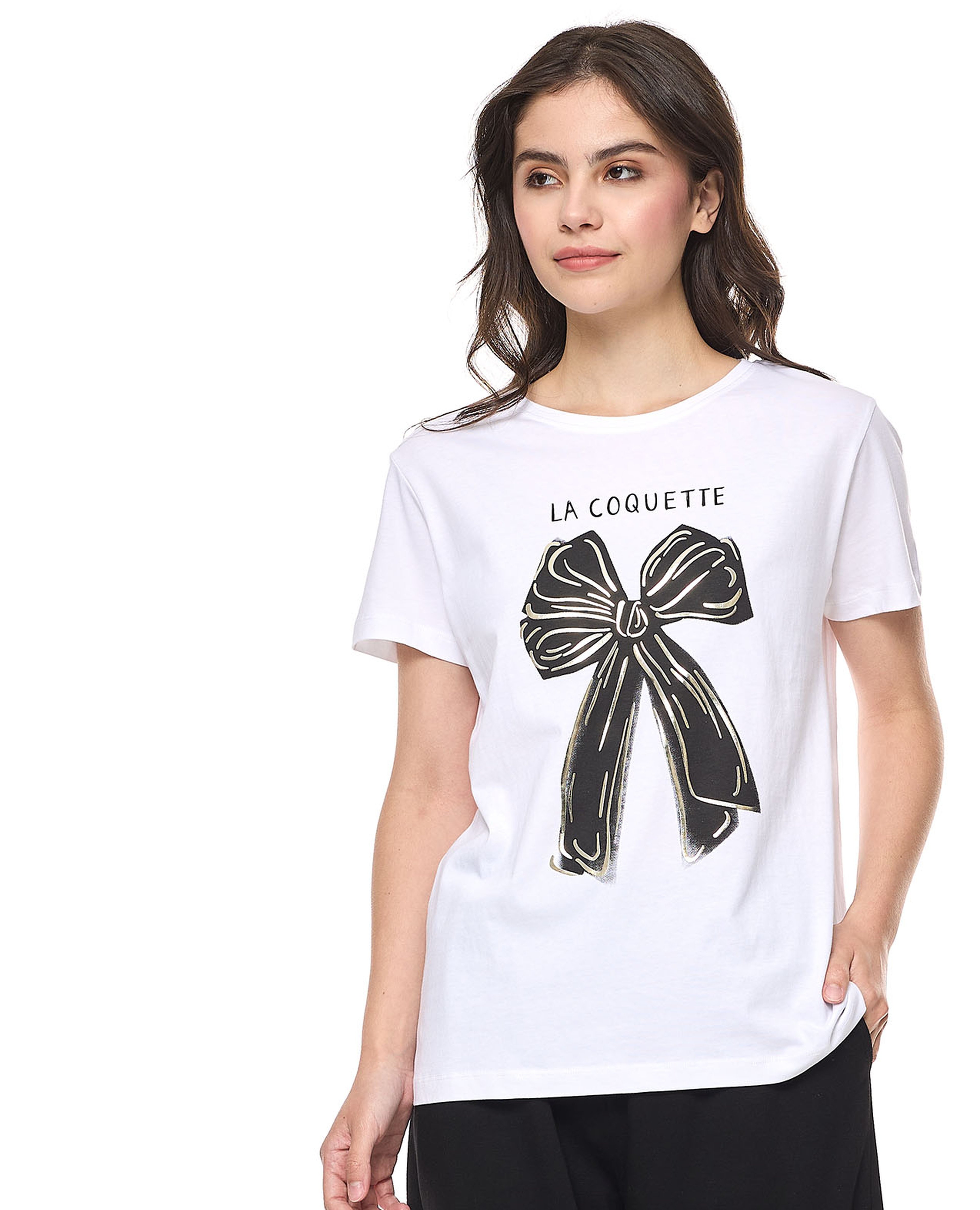 تيشيرت بطبعة بأكمام قصيرة وبرقبة مستديرة