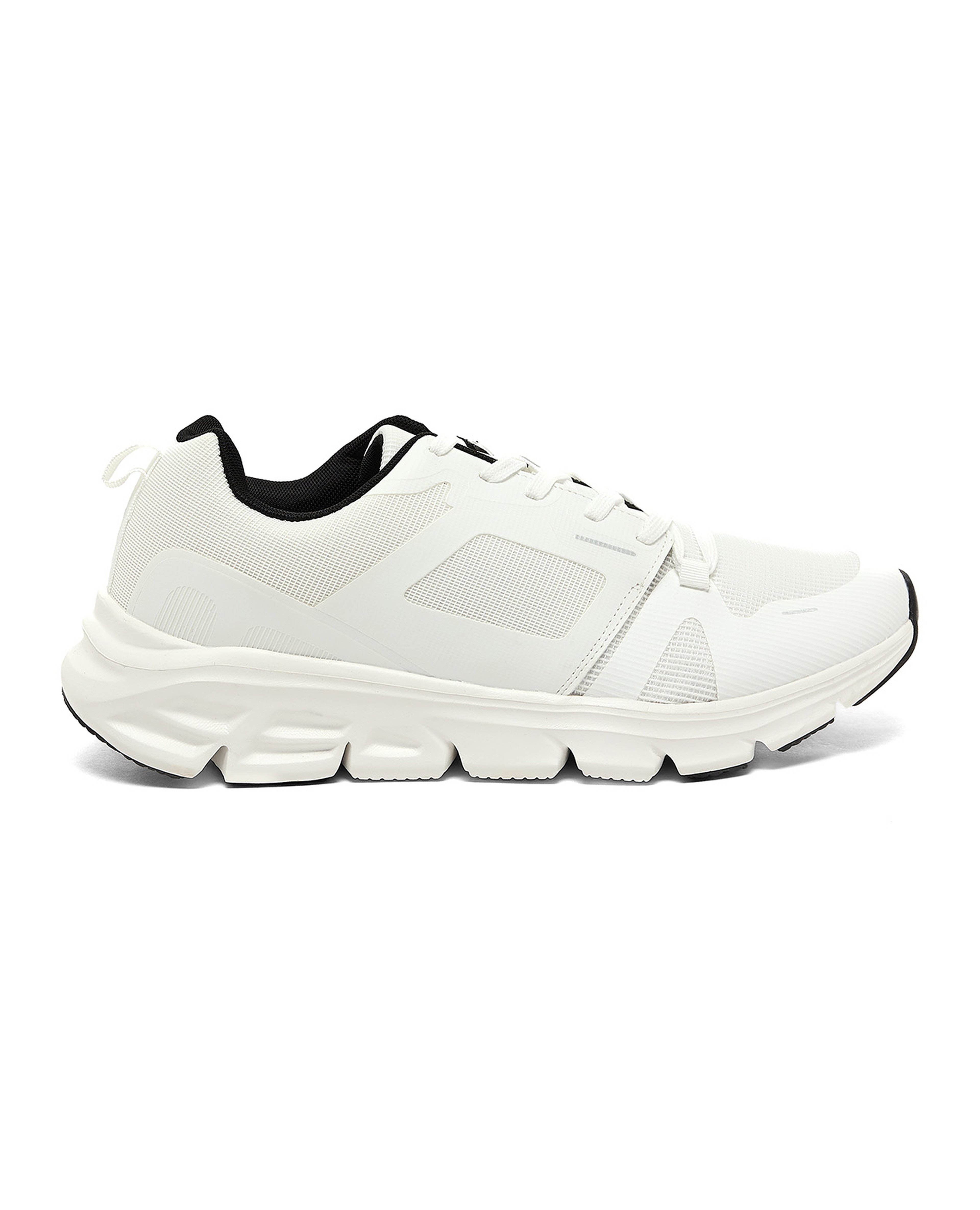 حذاء رياضي برباط