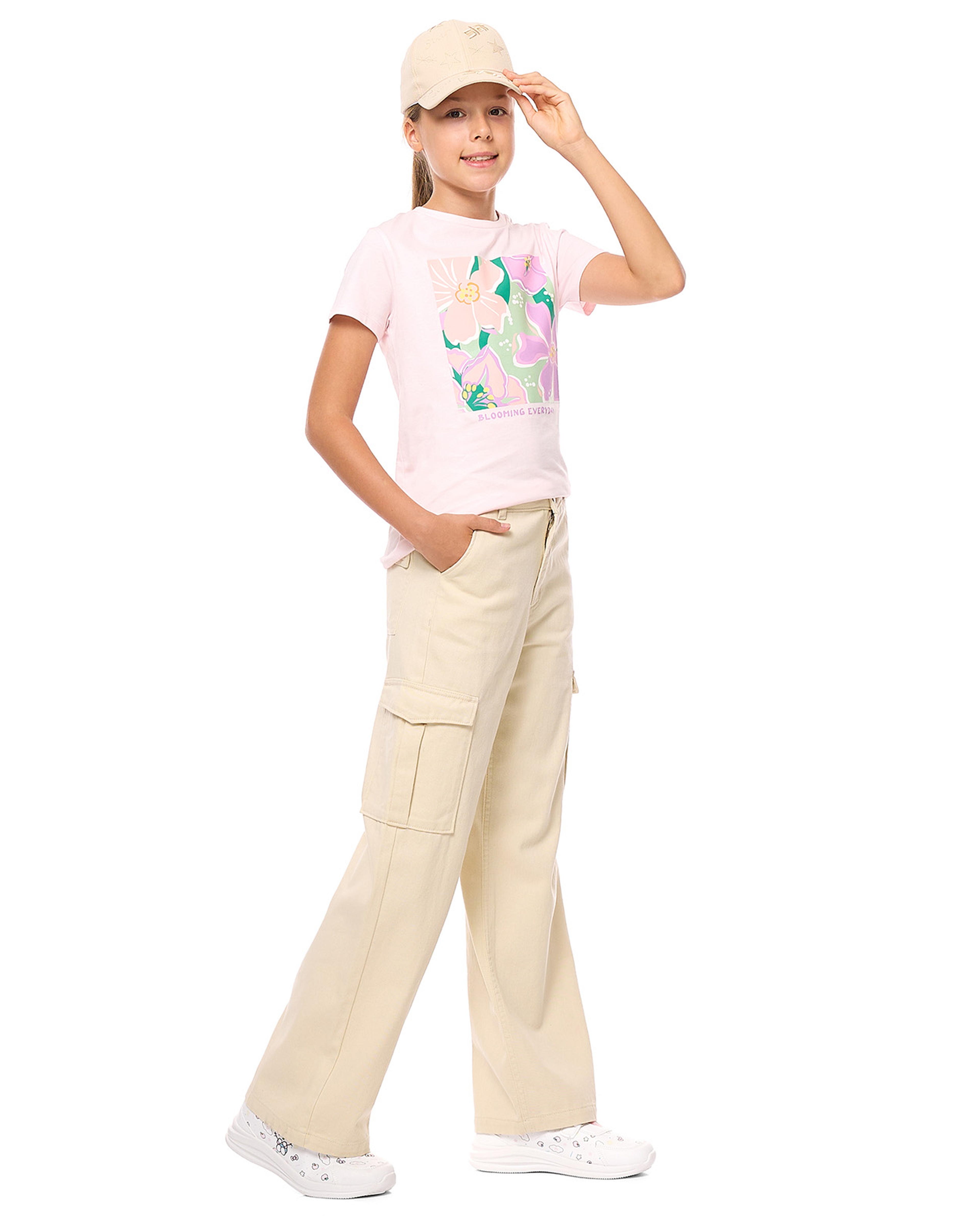 Solid Wide Leg Cargo Jeans with Button Closure