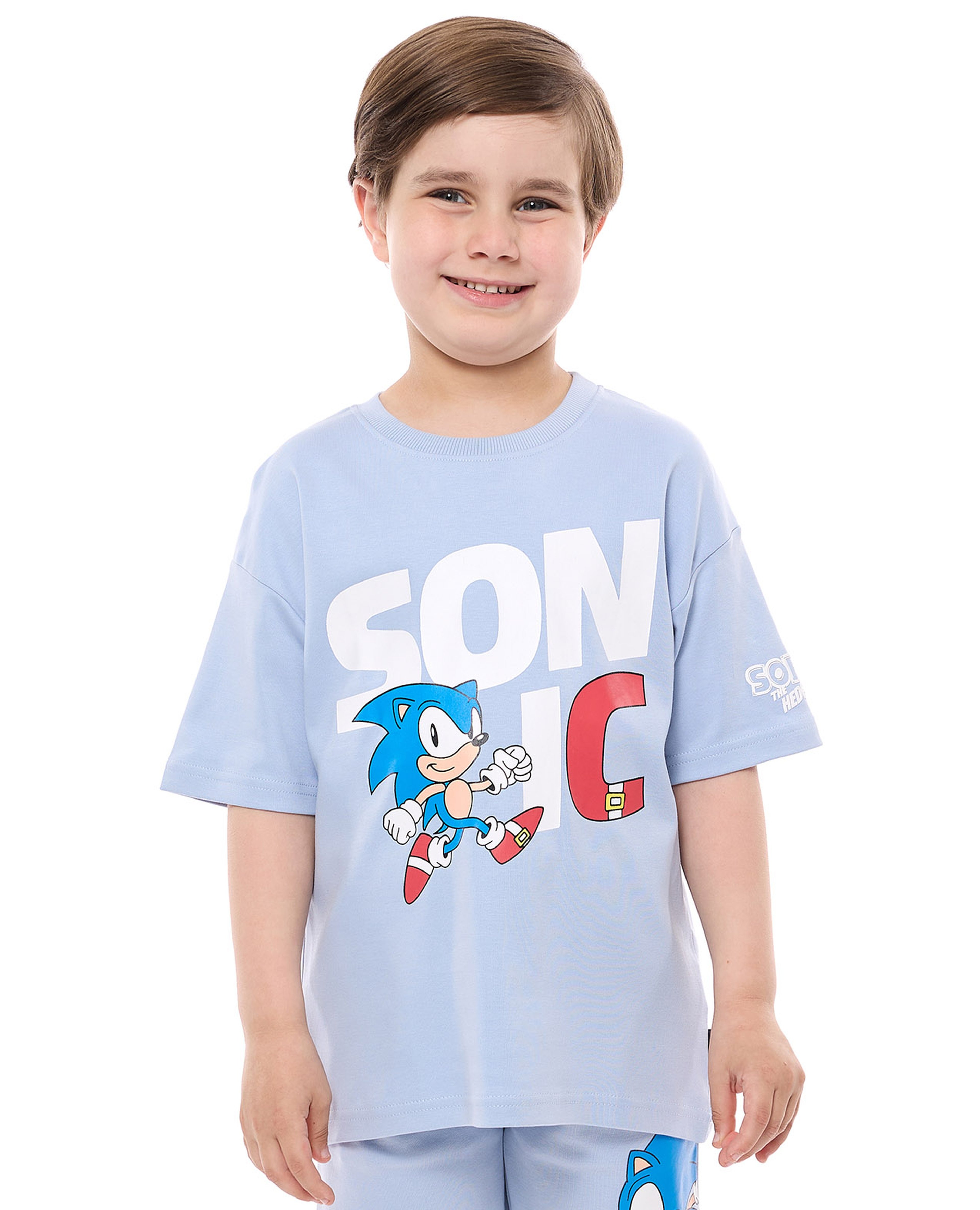 تيشيرت برقبة مستديرة وأكمام قصيرة بطبعة