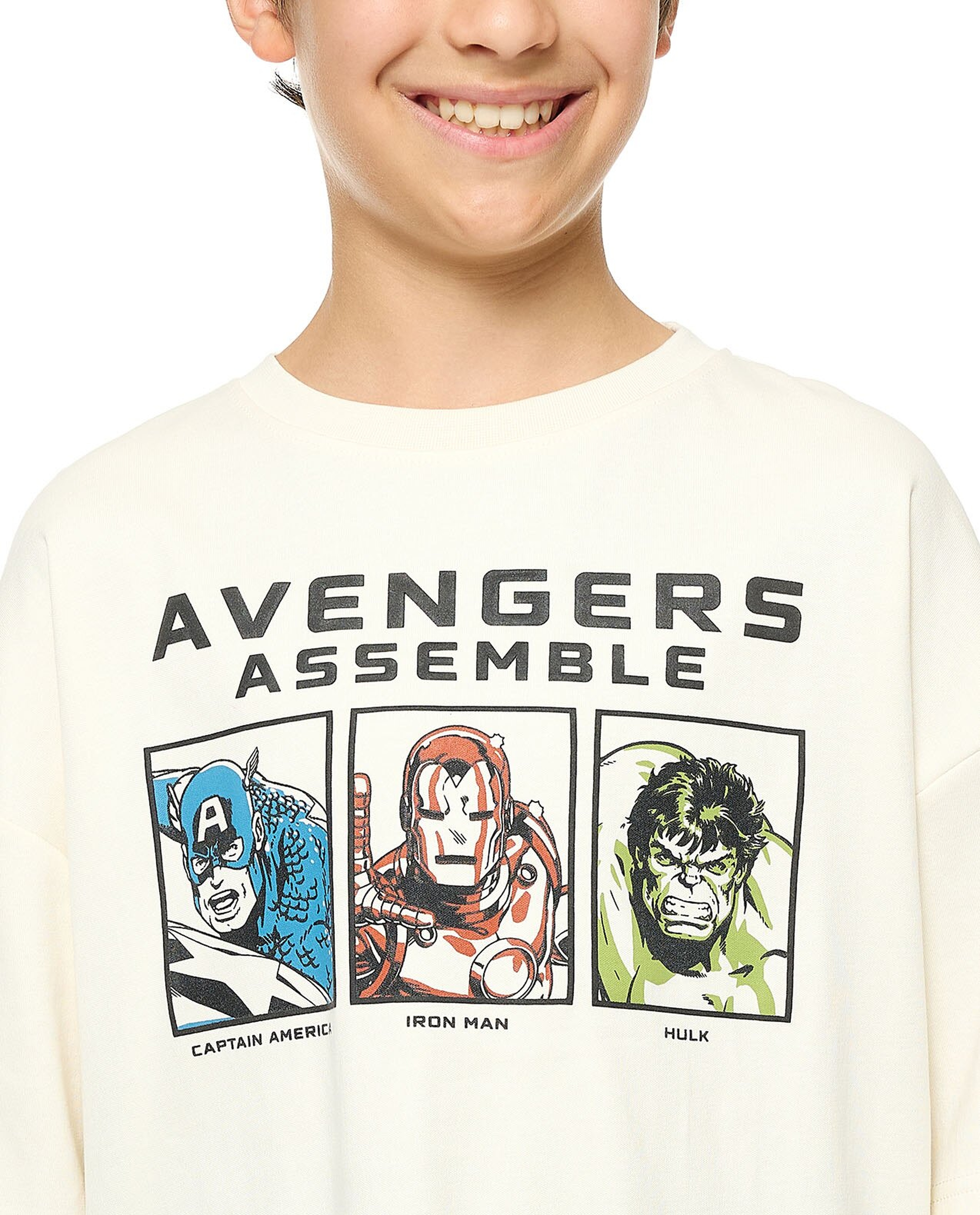Avengers Printed T-Shirt with Crew Neck and Short Sleeves